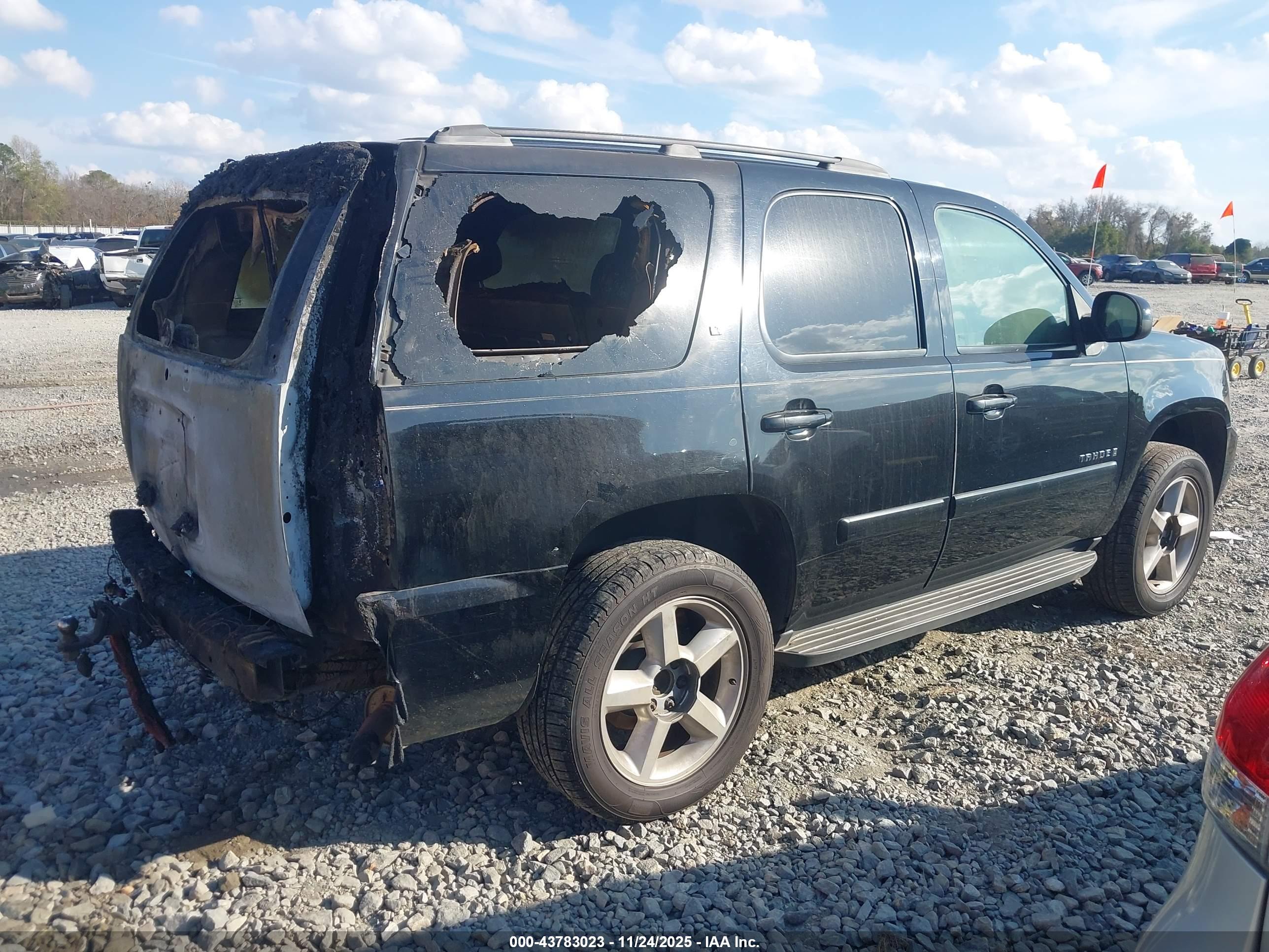 CHEVROLET TAHOE image 4