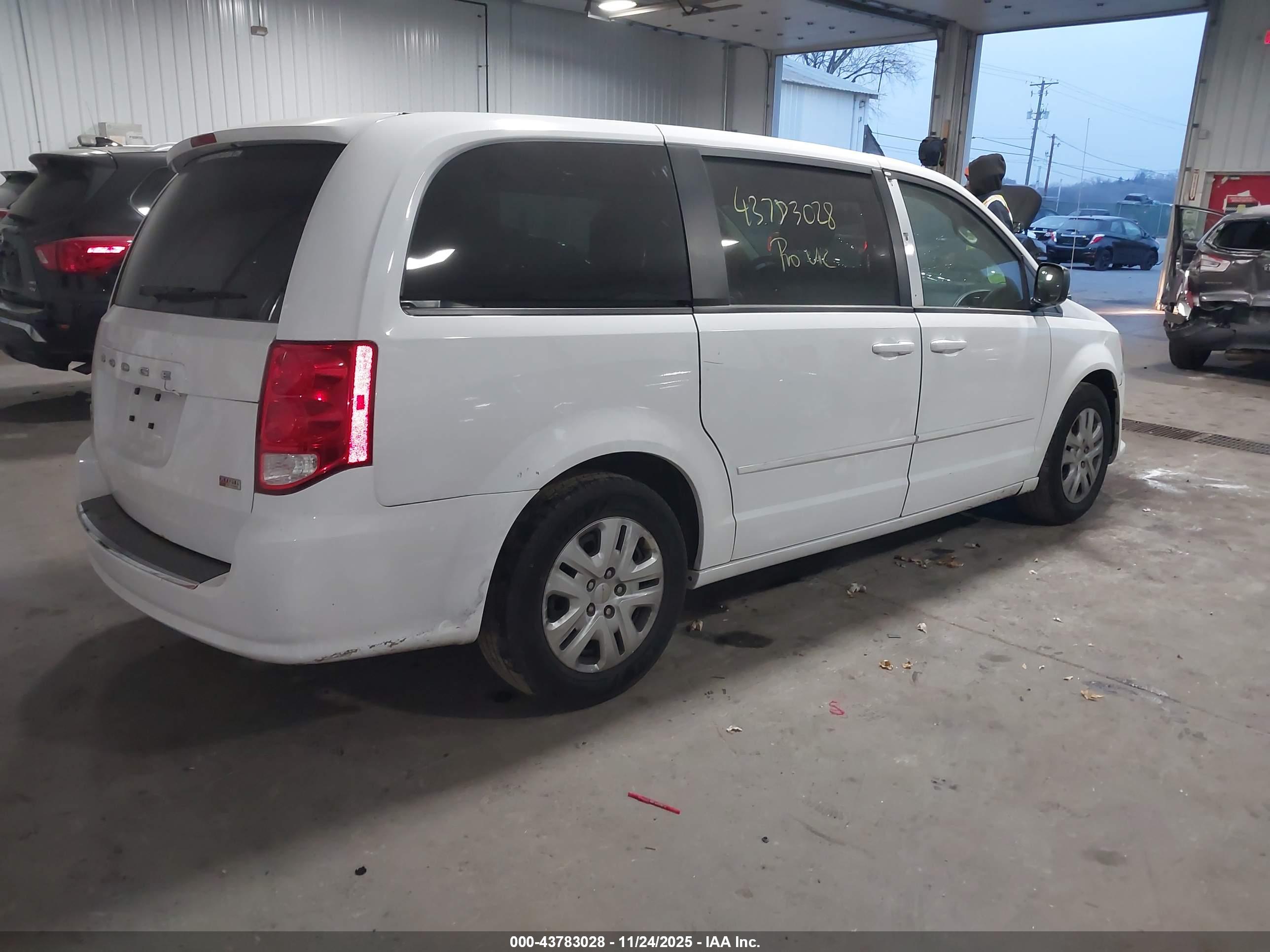 DODGE GRAND image 4
