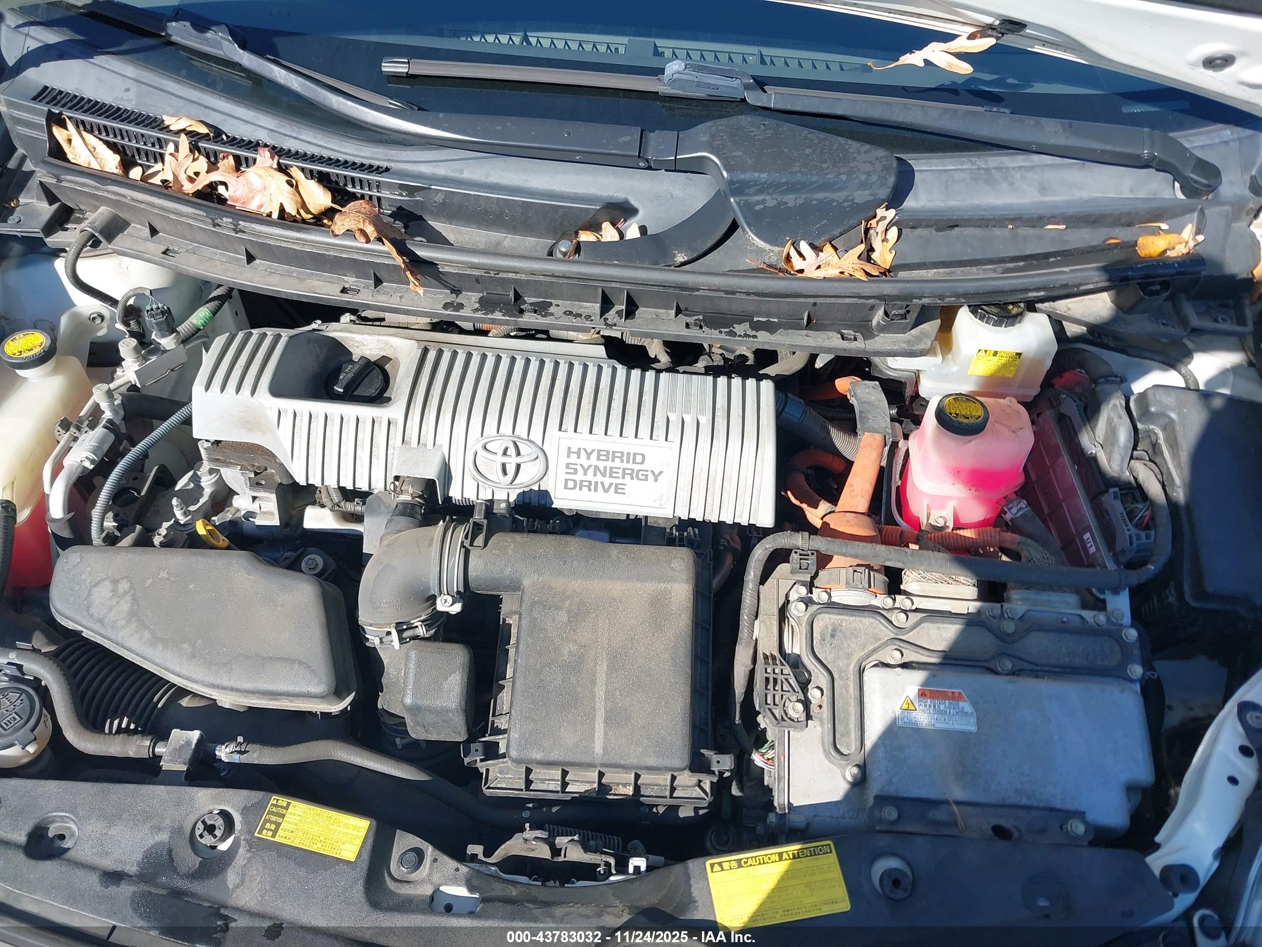TOYOTA PRIUS image 10
