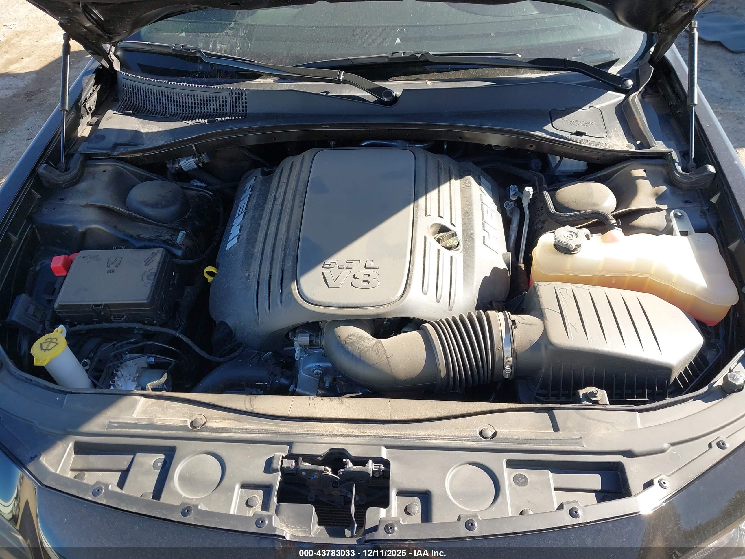 CHRYSLER 300 image 10