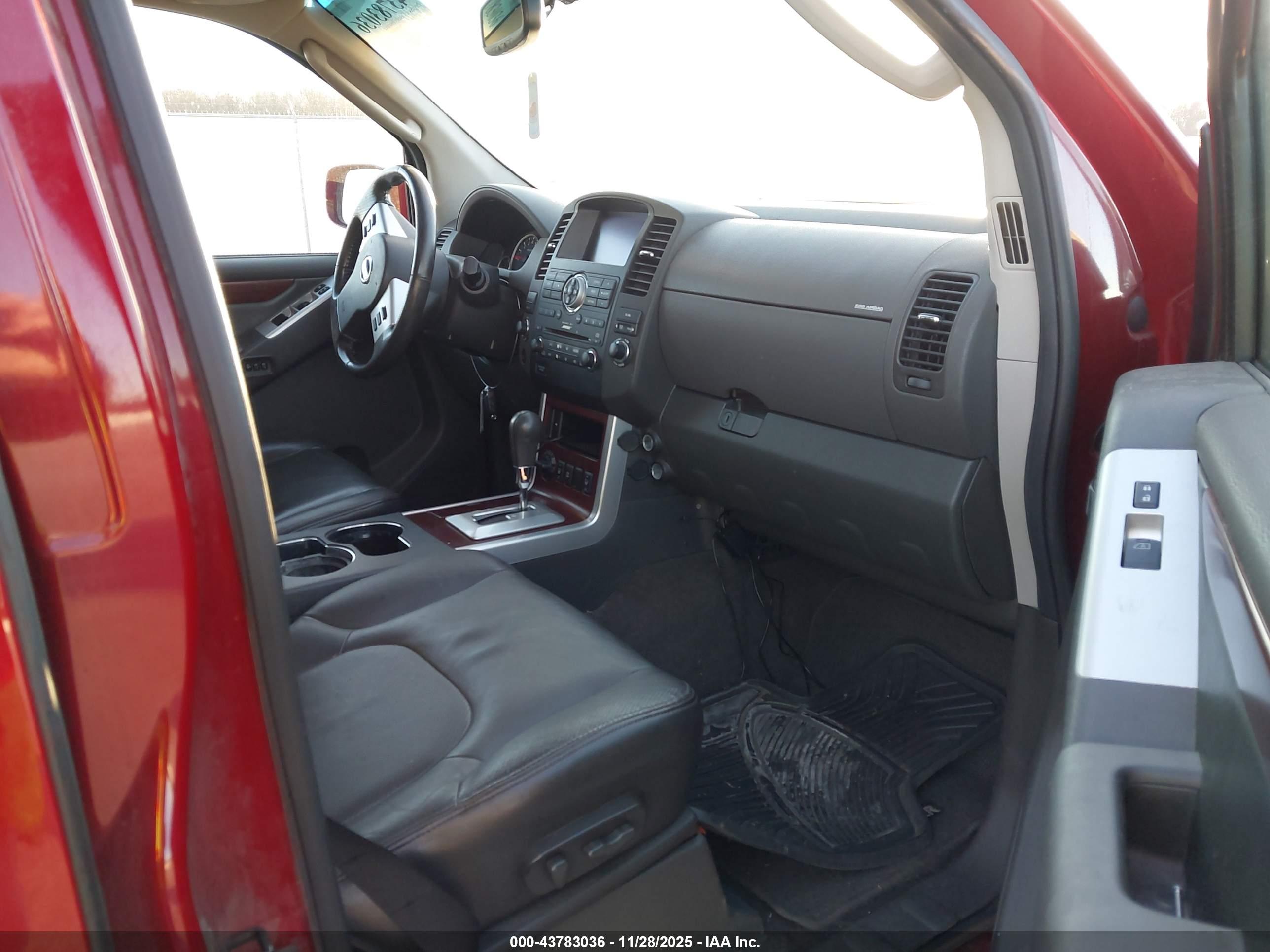 NISSAN PATHFINDER image 5