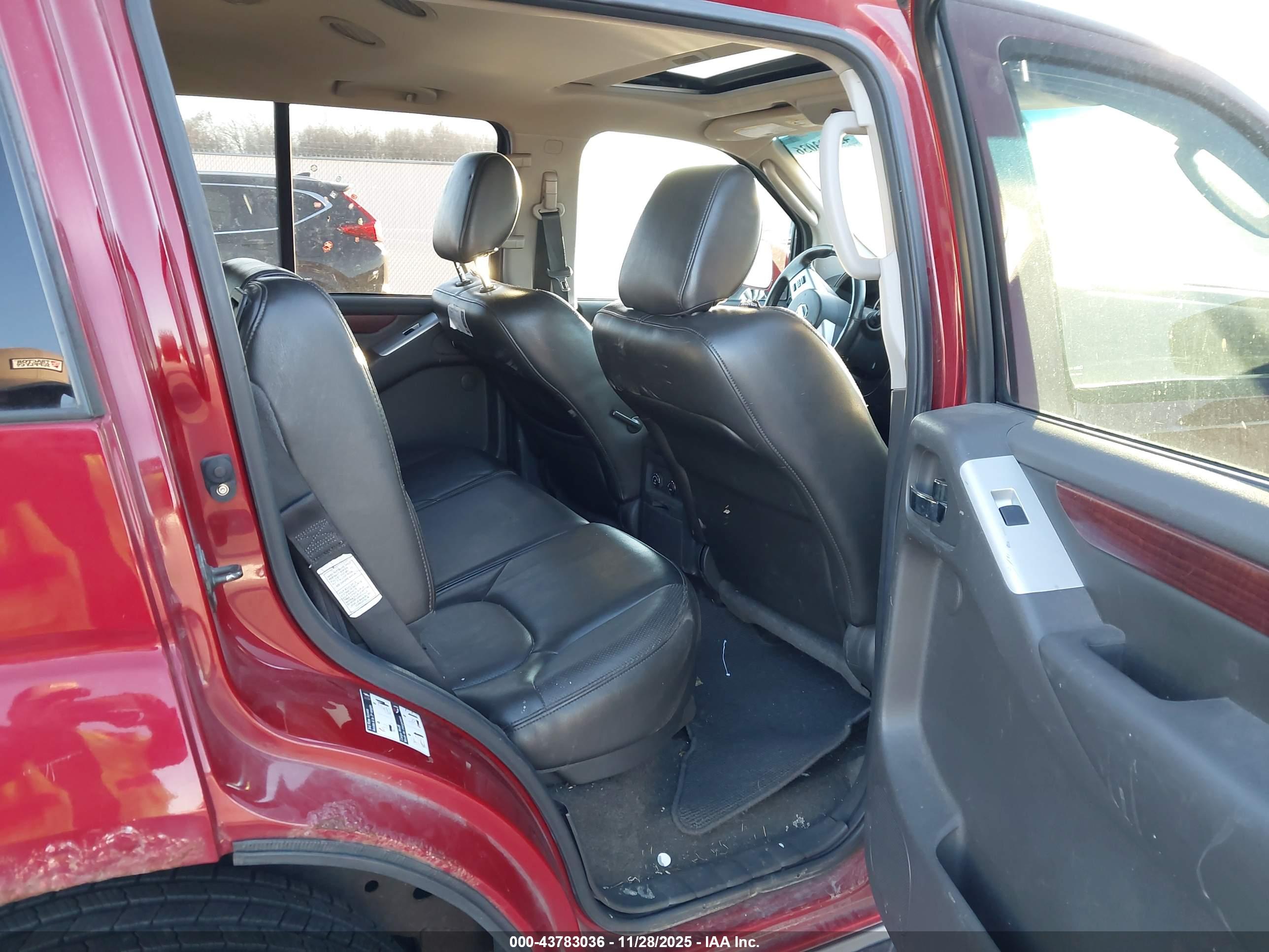 NISSAN PATHFINDER image 8
