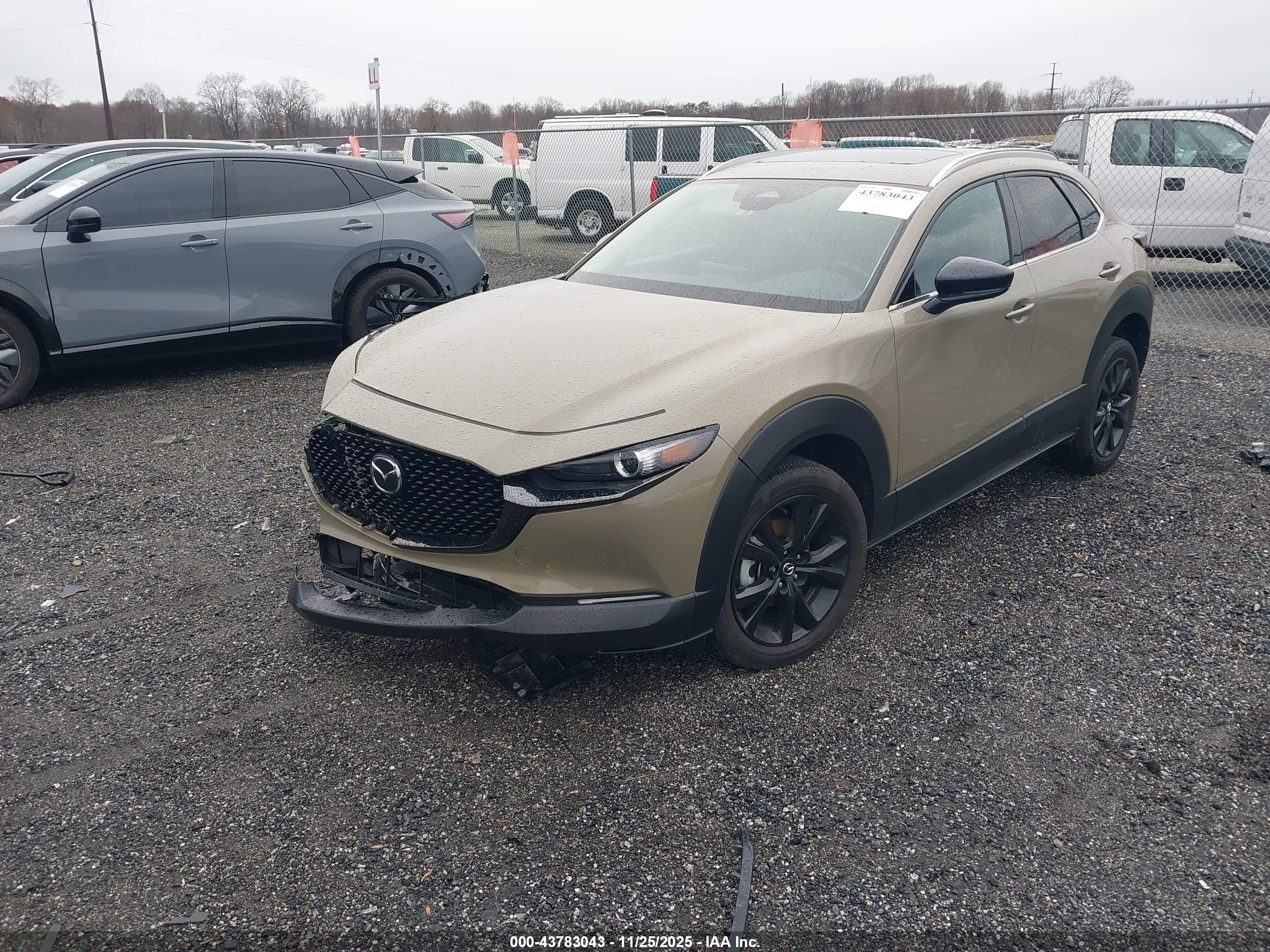 MAZDA CX-30 image 2