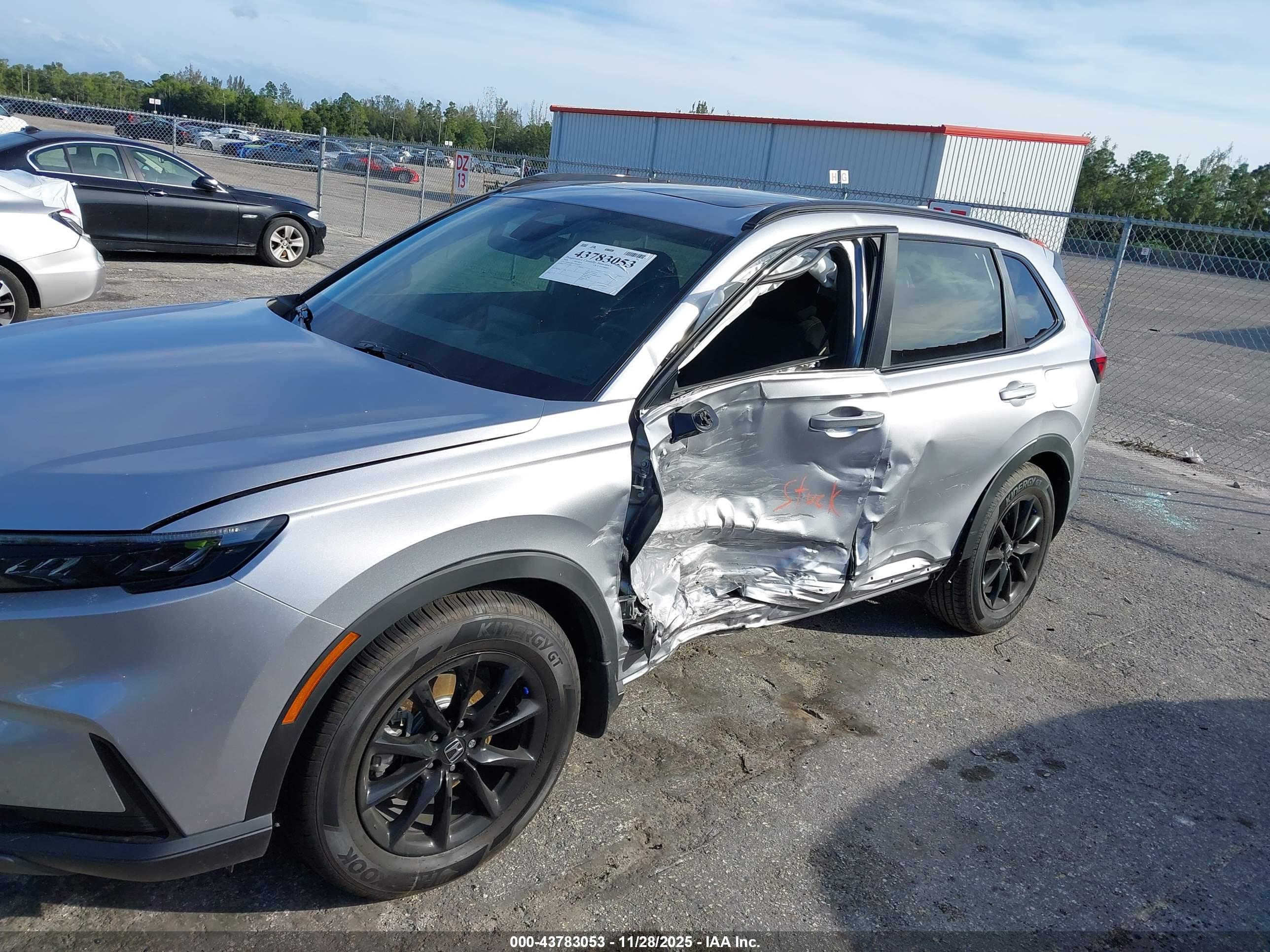 HONDA CR-V image 6