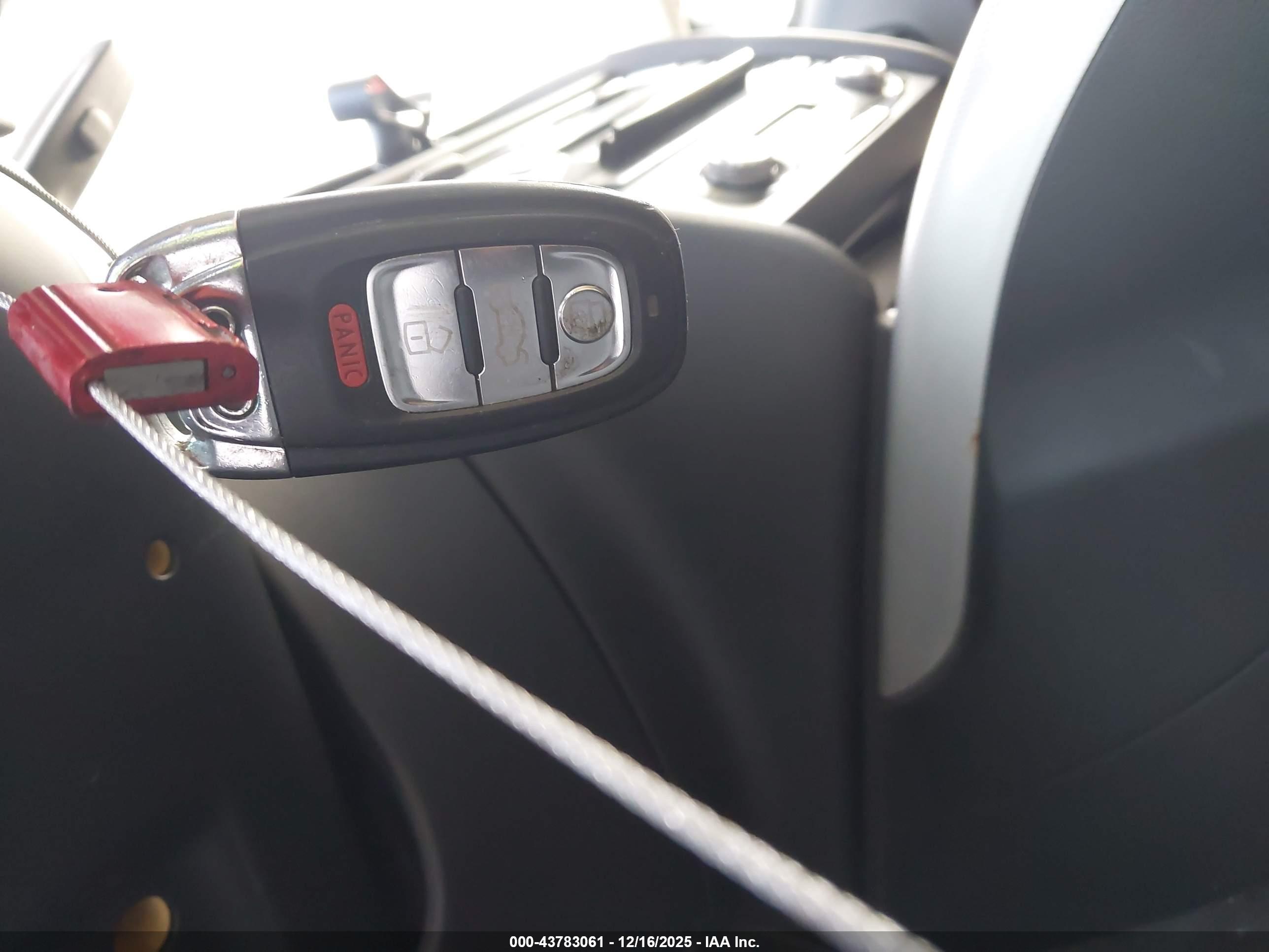 AUDI A4 image 11