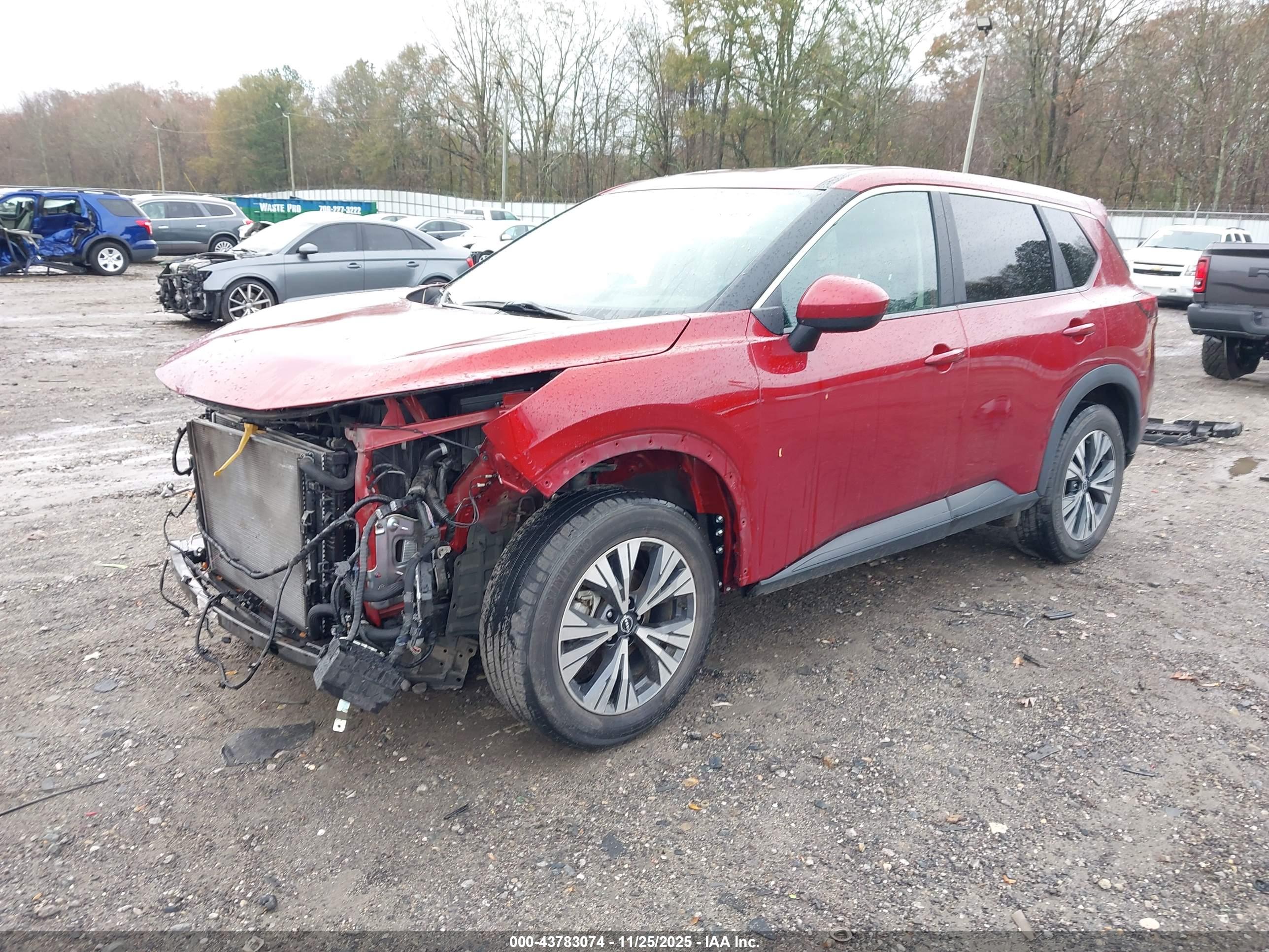 NISSAN ROGUE image 2