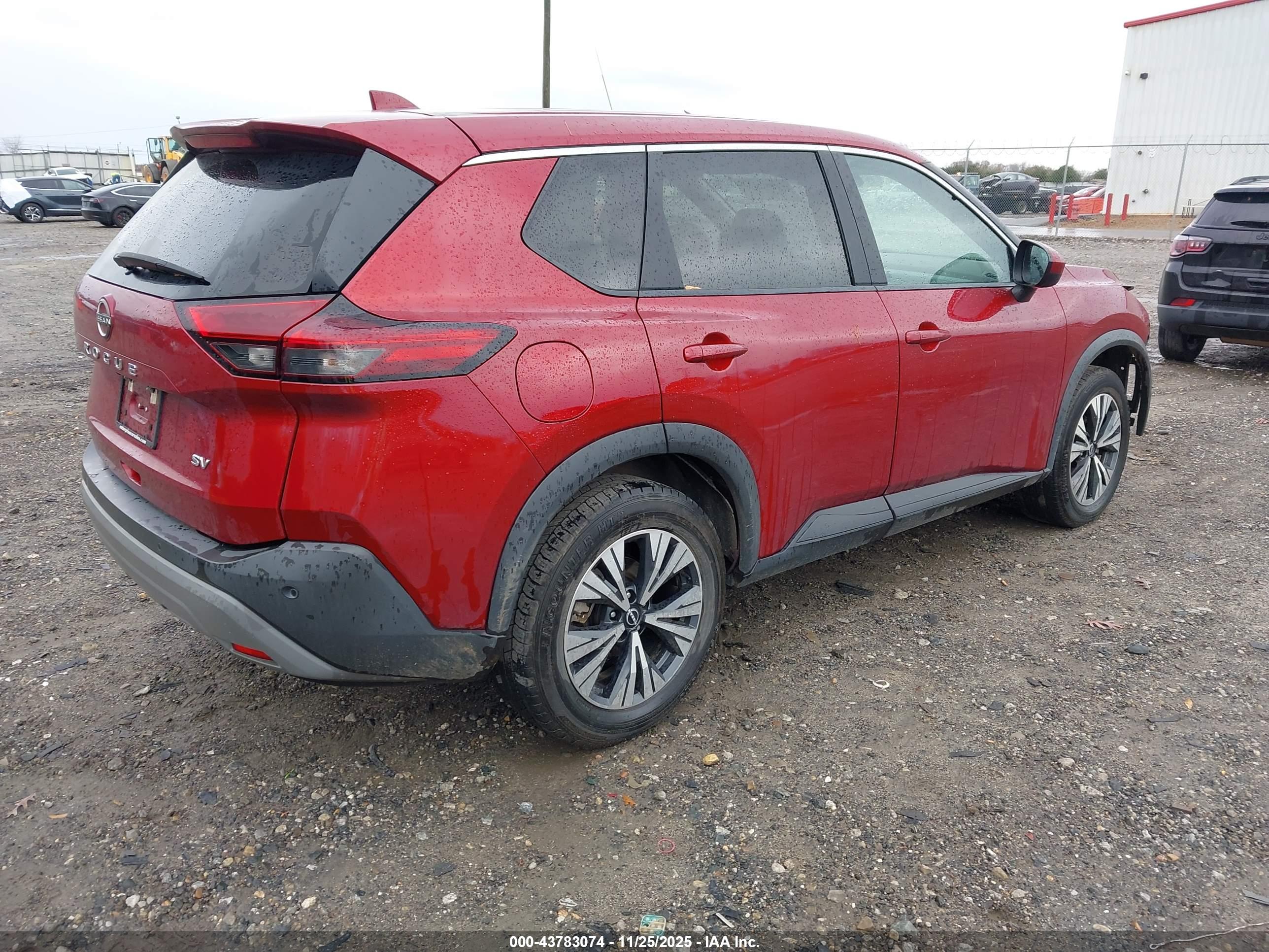 NISSAN ROGUE image 4