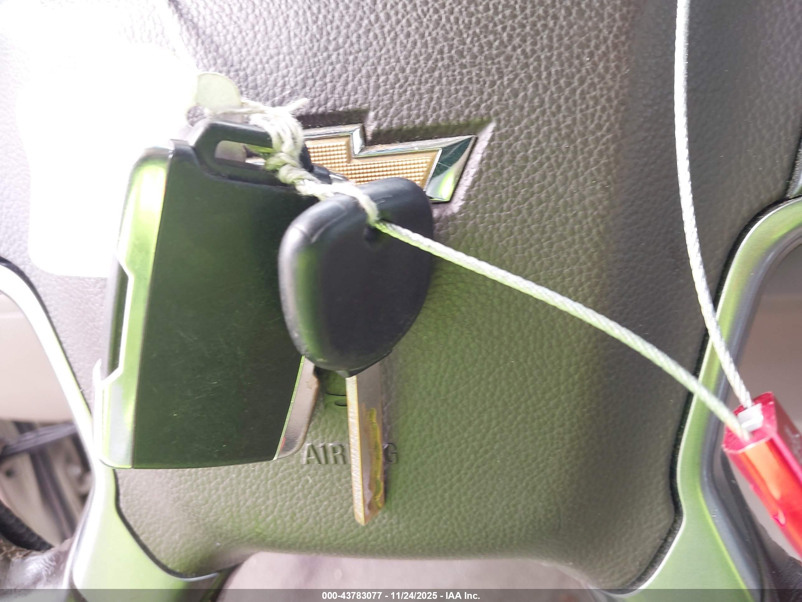 CHEVROLET TAHOE image 11