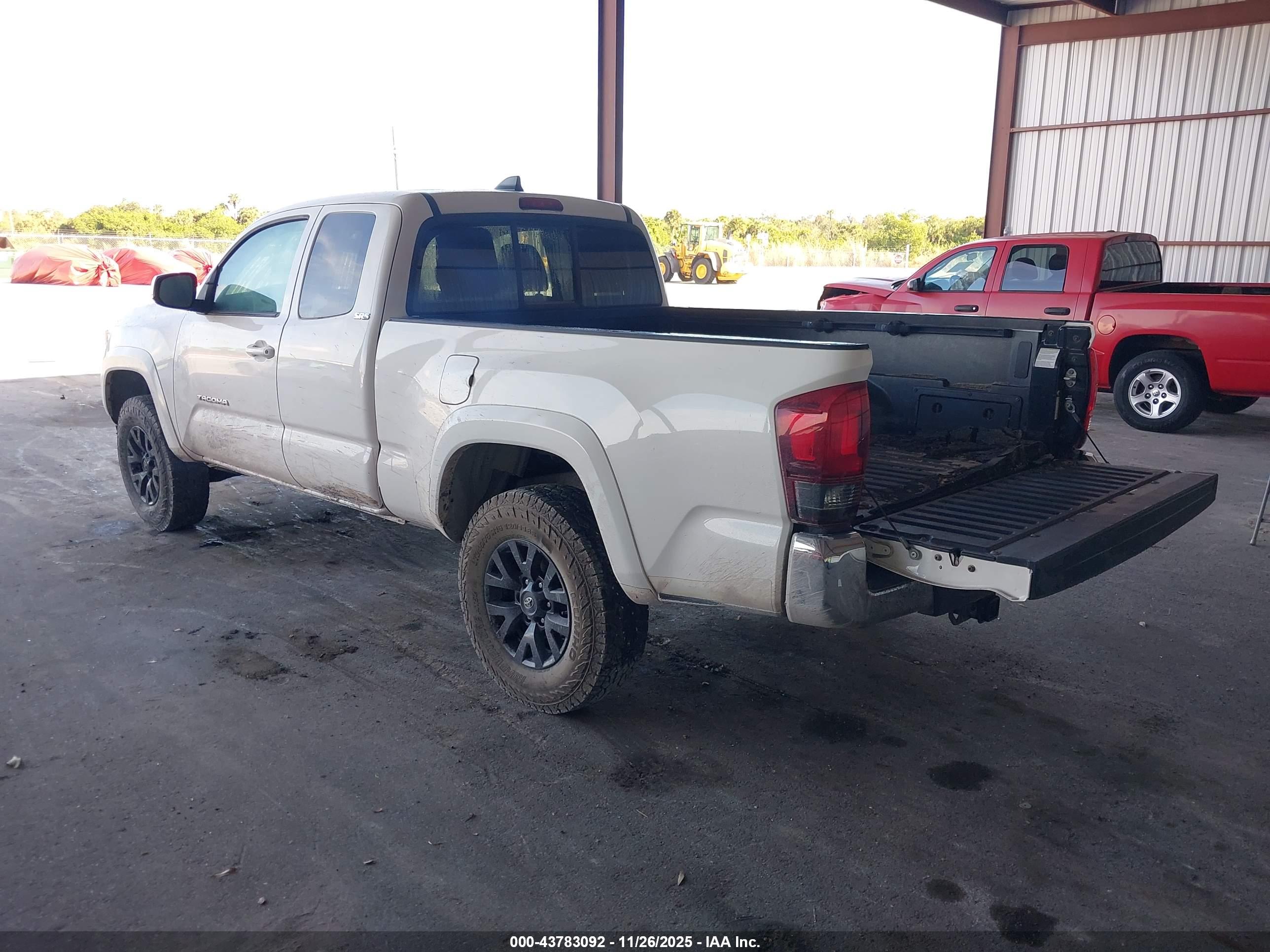 TOYOTA TACOMA image 3