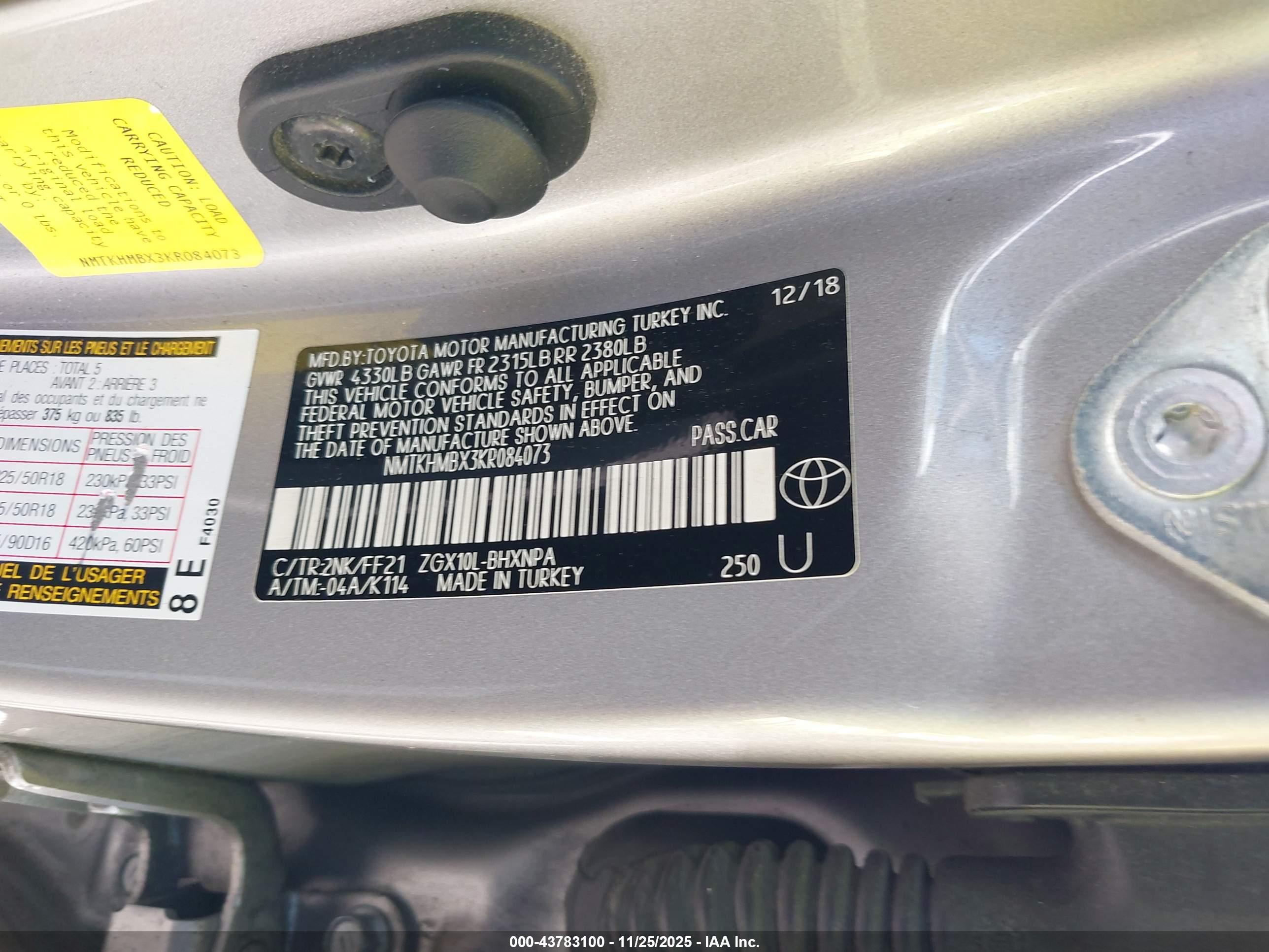 TOYOTA C-HR image 9