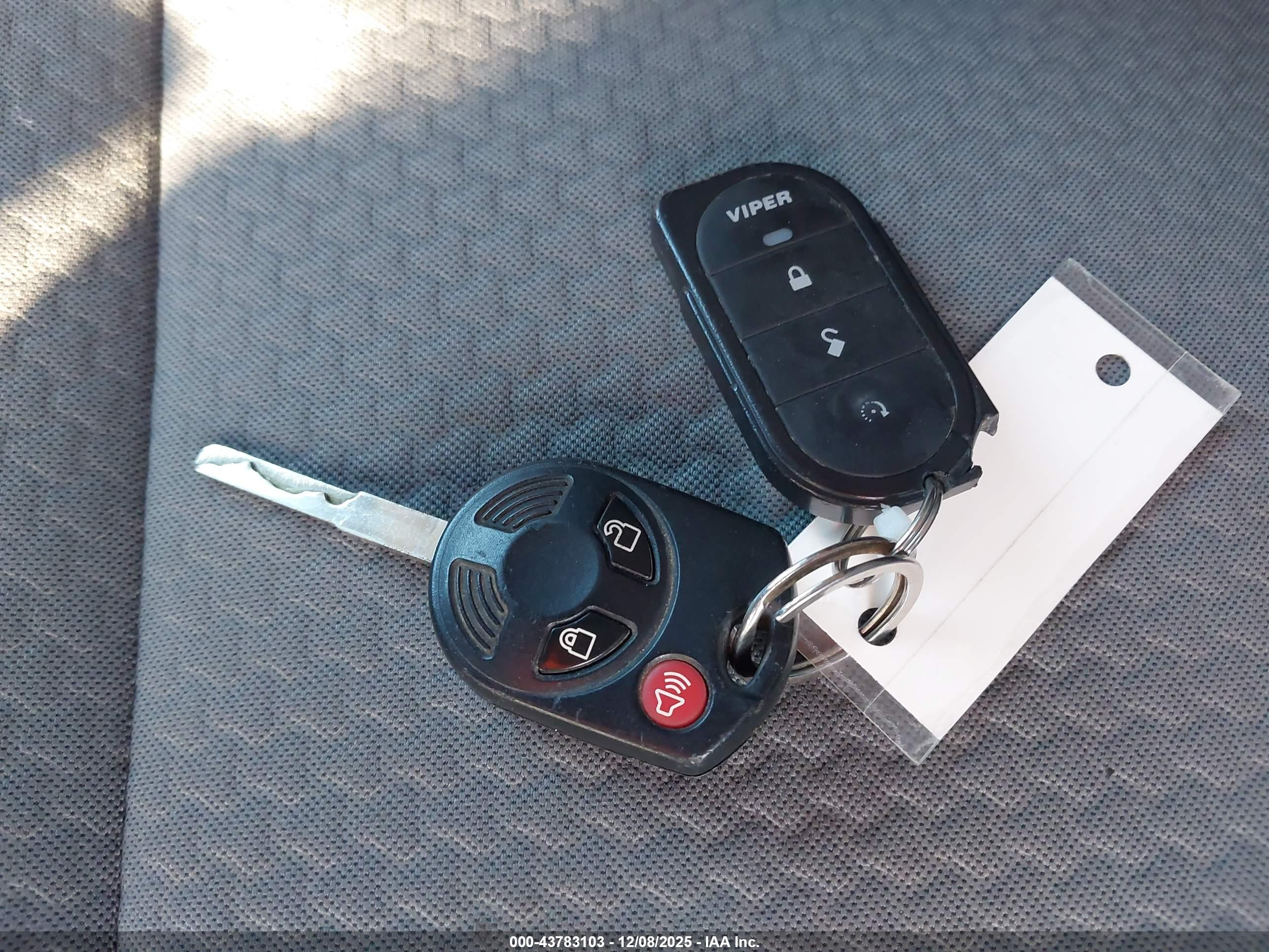 FORD ESCAPE image 11
