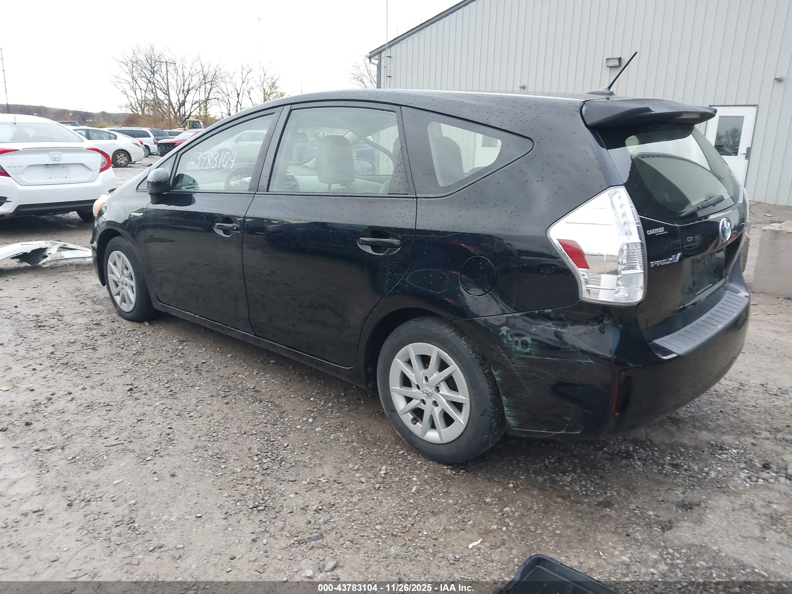 TOYOTA PRIUS image 3