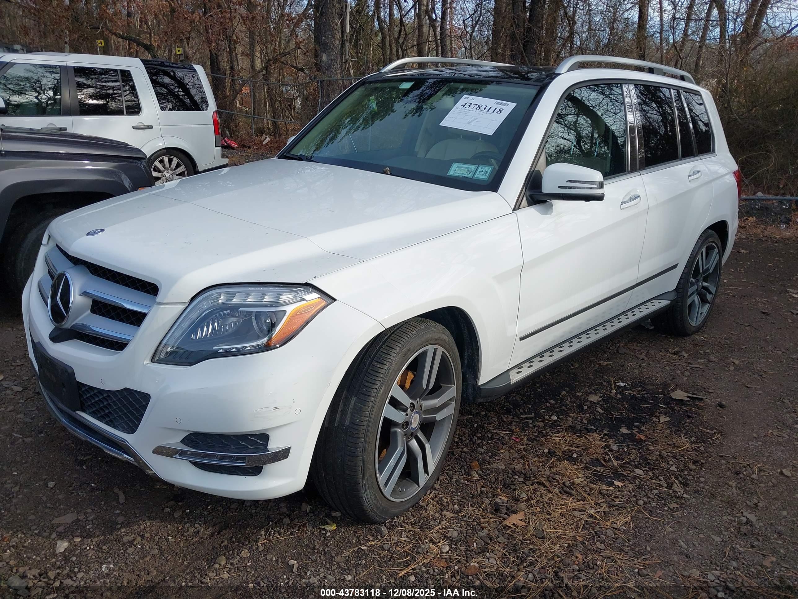 MERCEDES-BENZ GLK image 2