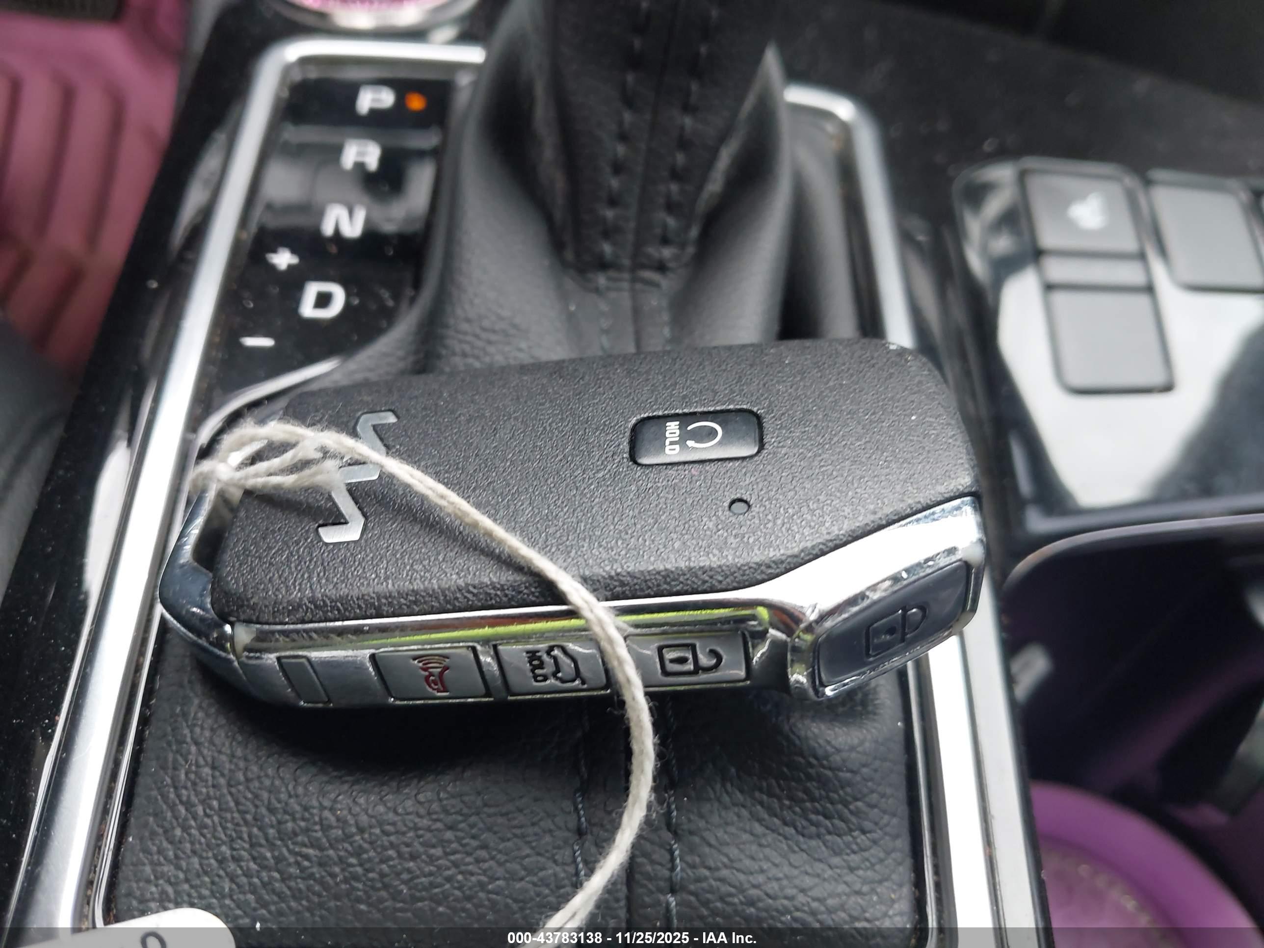 KIA SPORTAGE image 11