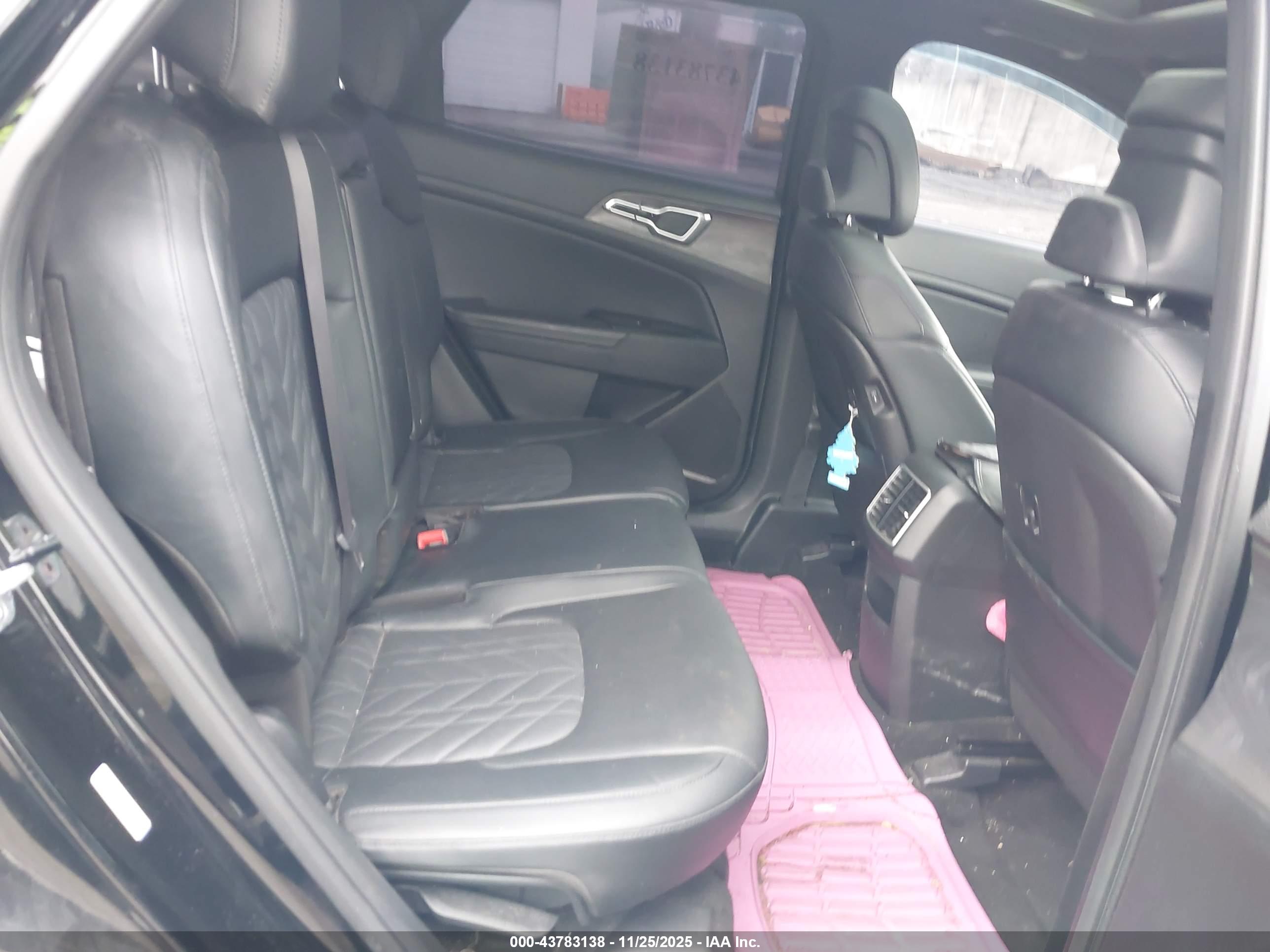 KIA SPORTAGE image 8