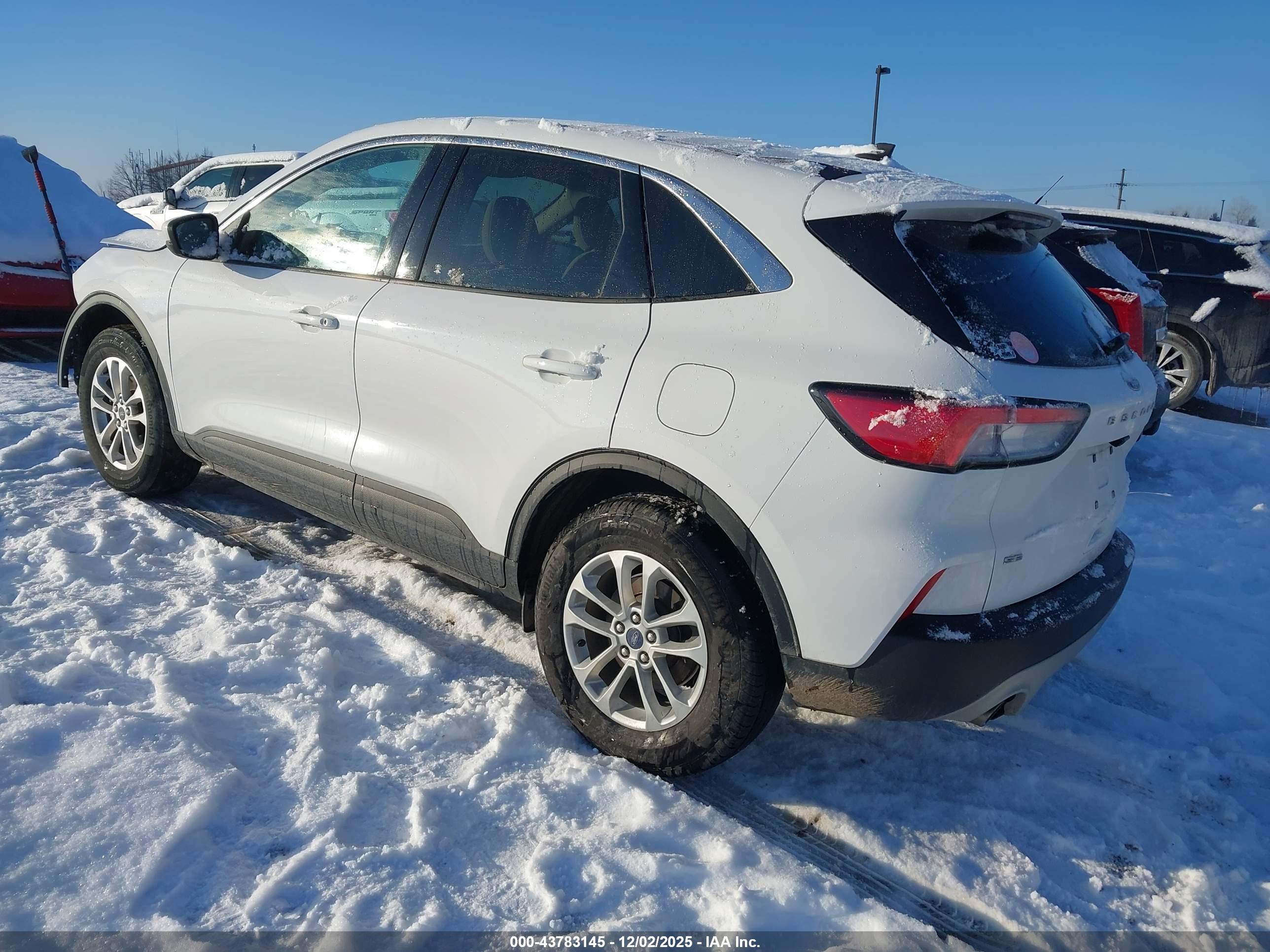FORD ESCAPE image 3