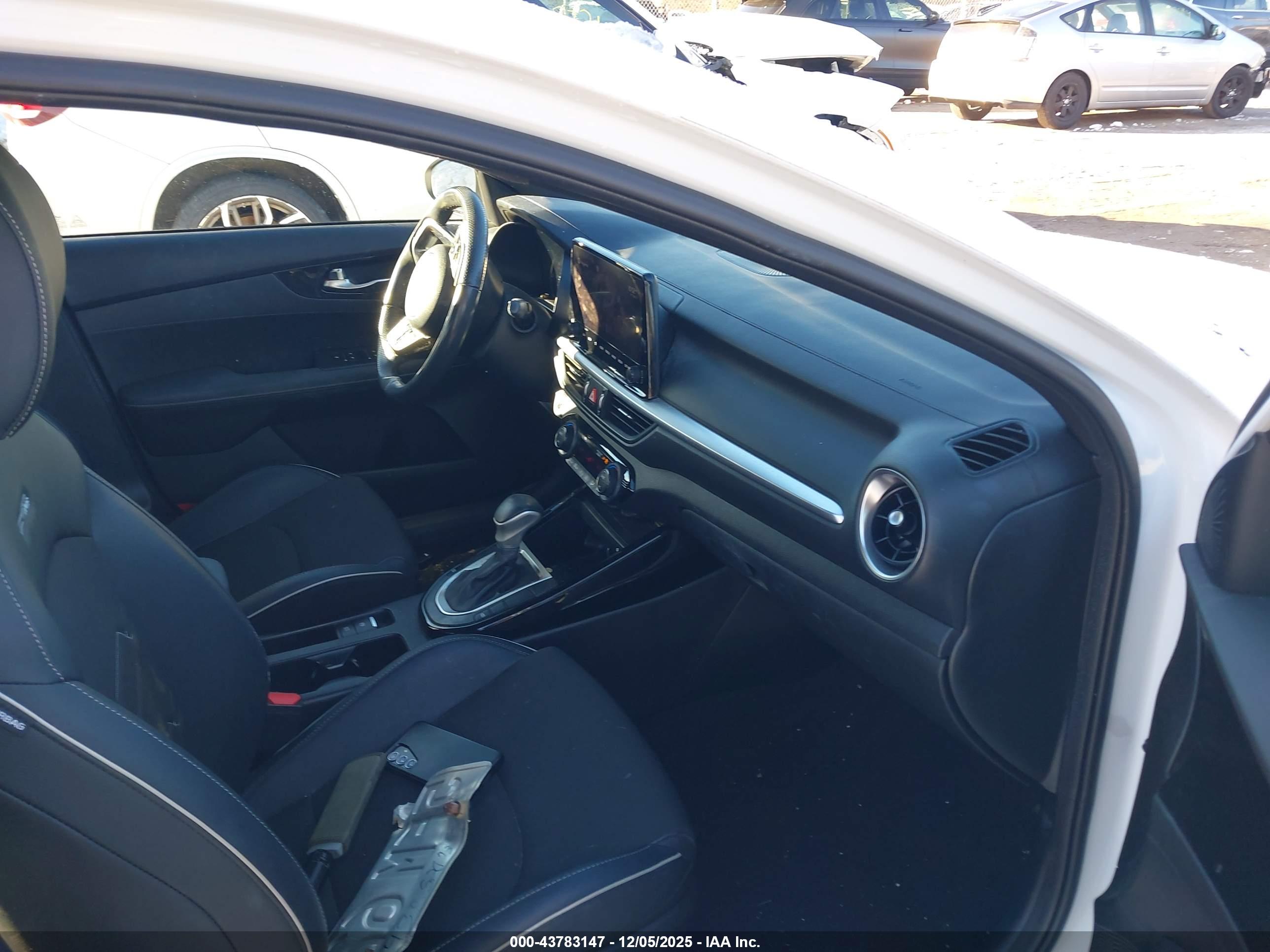 KIA FORTE image 5