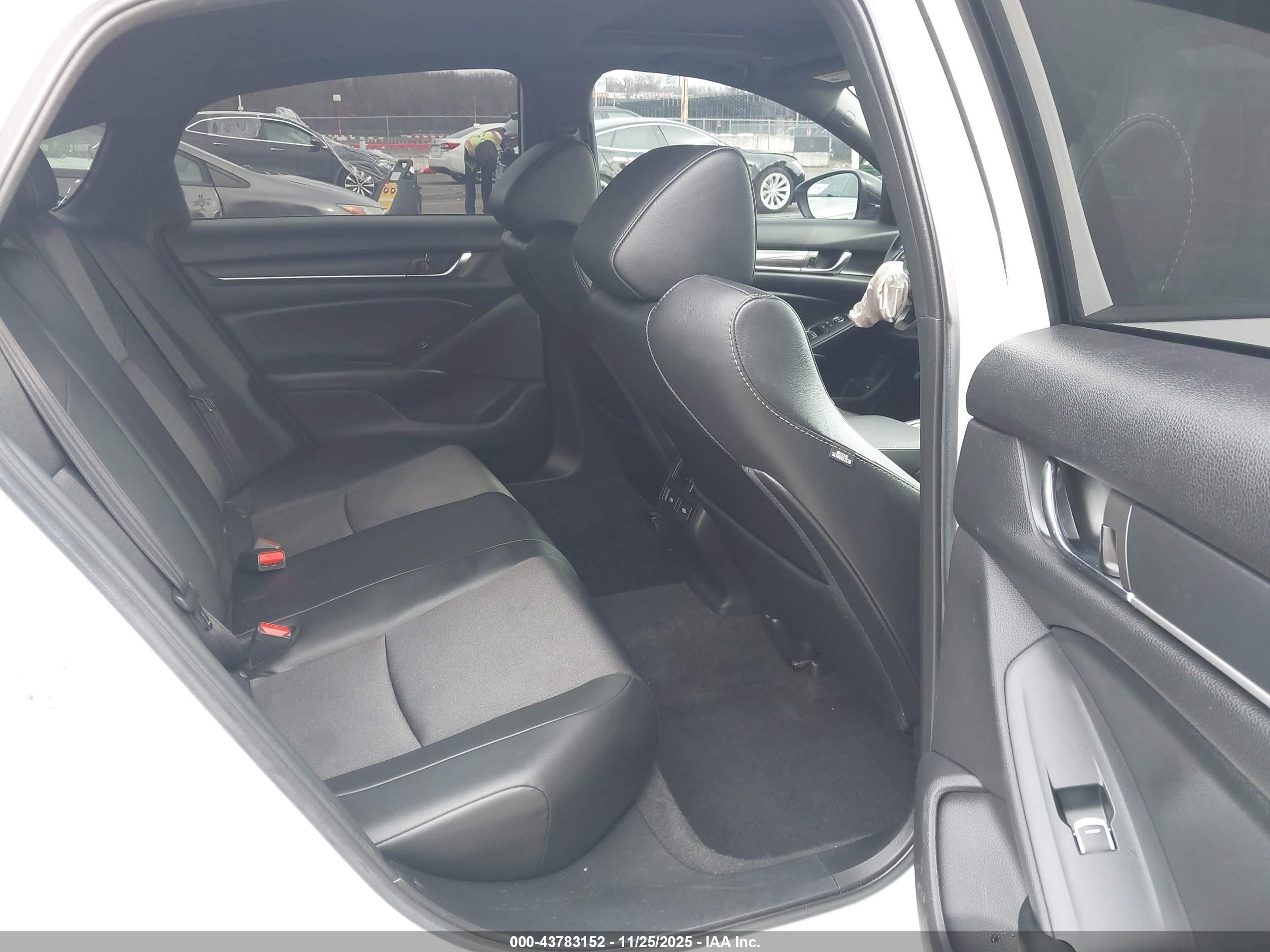 HONDA ACCORD image 8