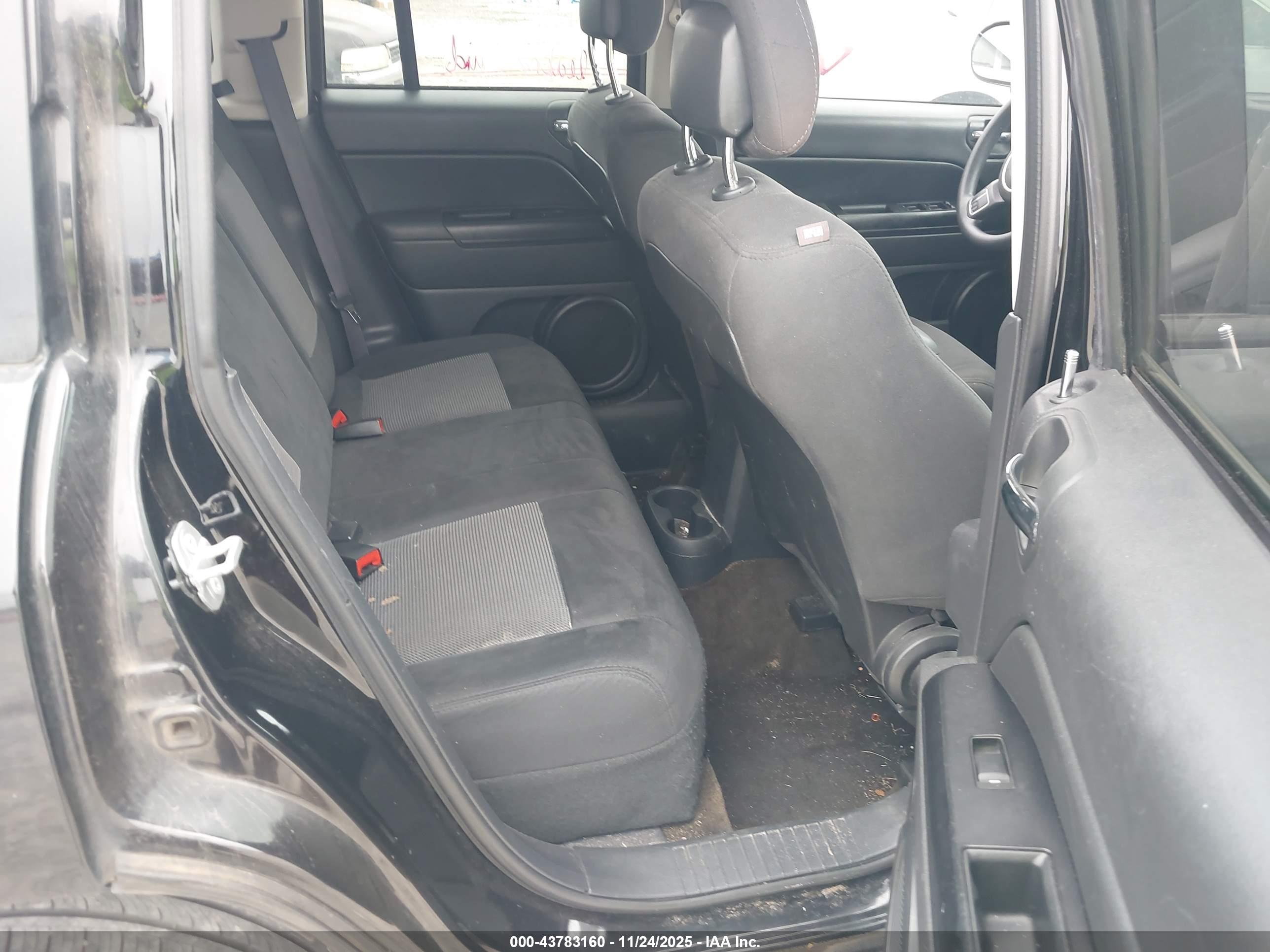 JEEP COMPASS image 8