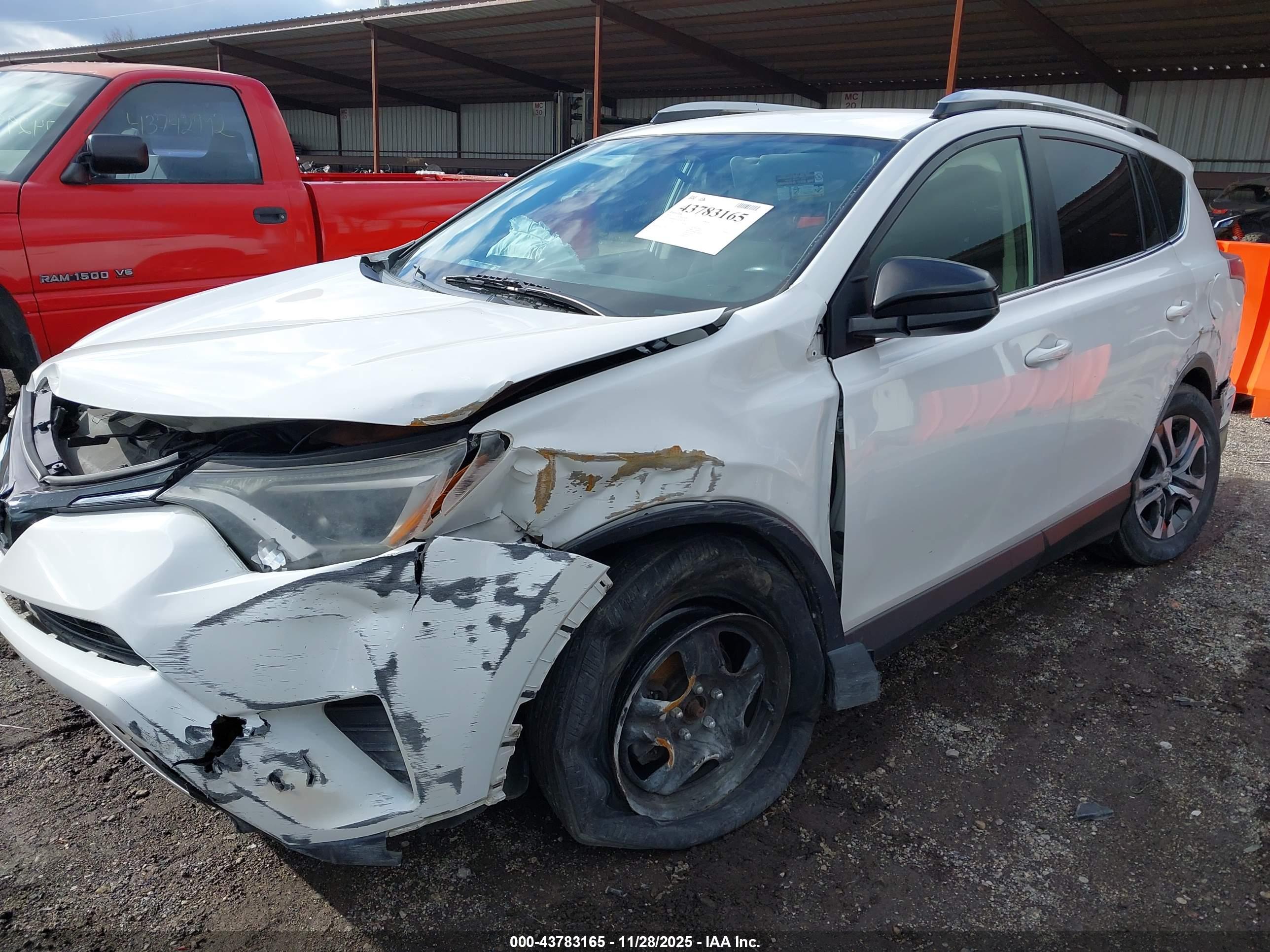 TOYOTA RAV4 image 6