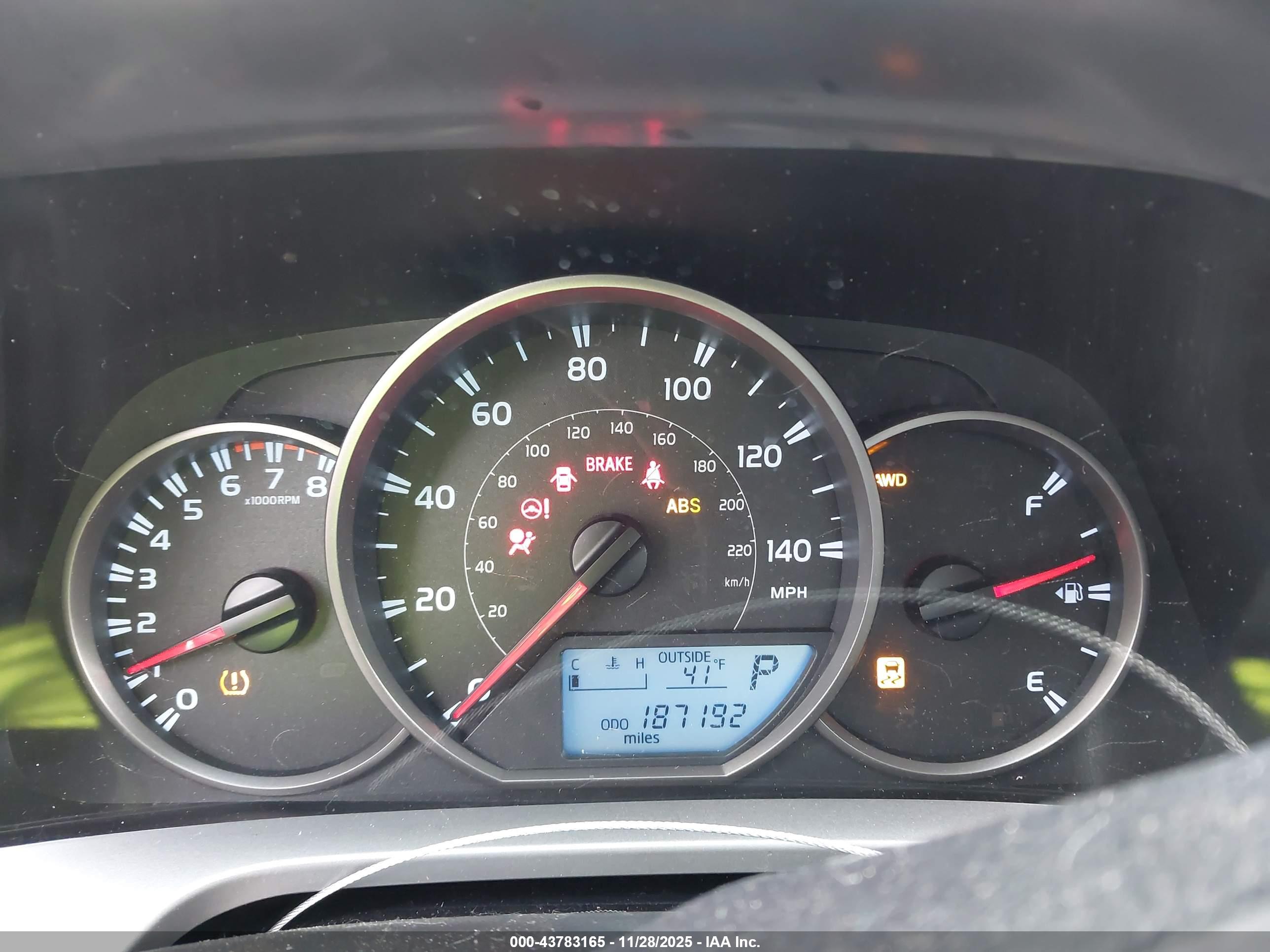 TOYOTA RAV4 image 7