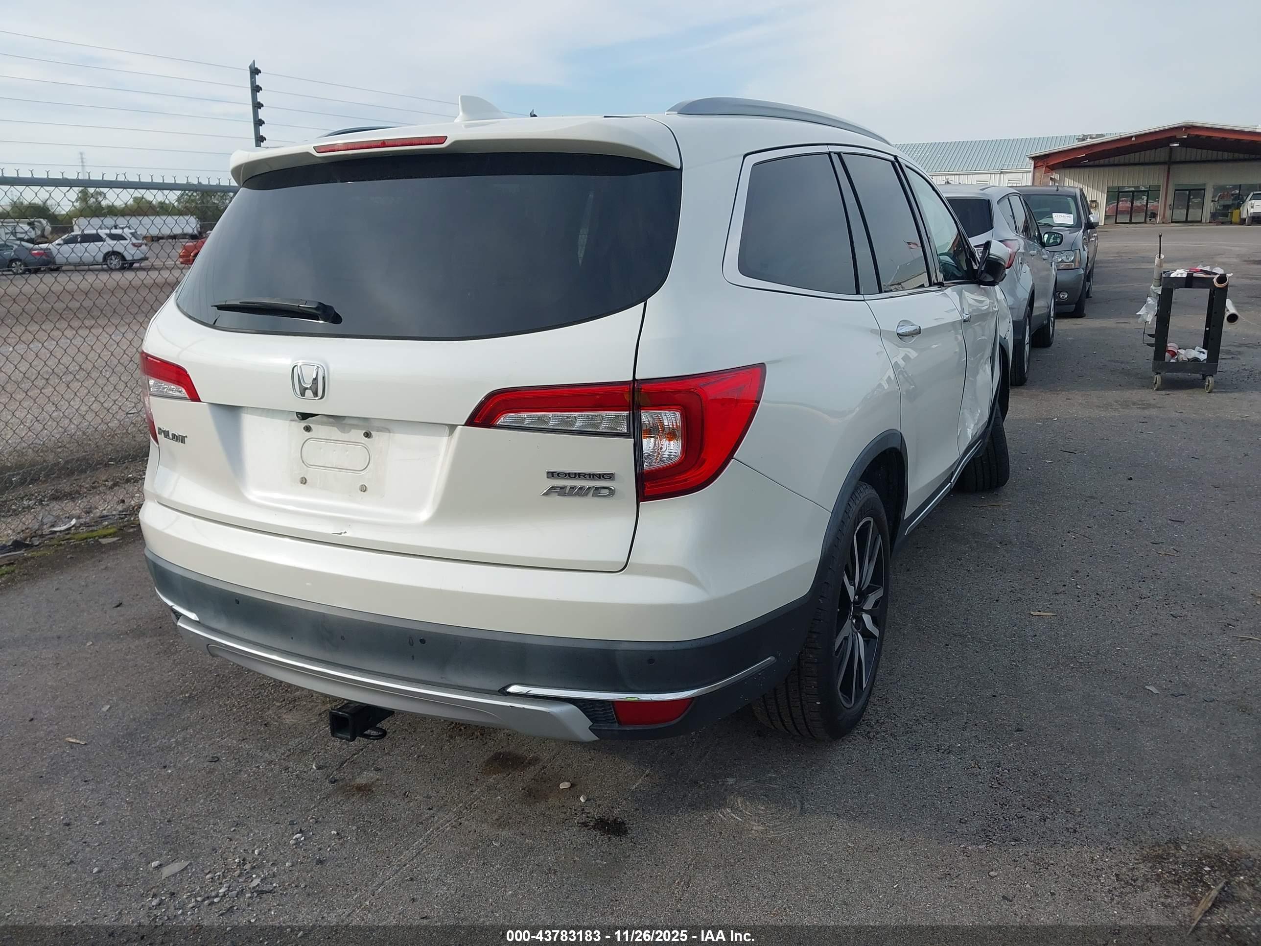 HONDA PILOT image 4