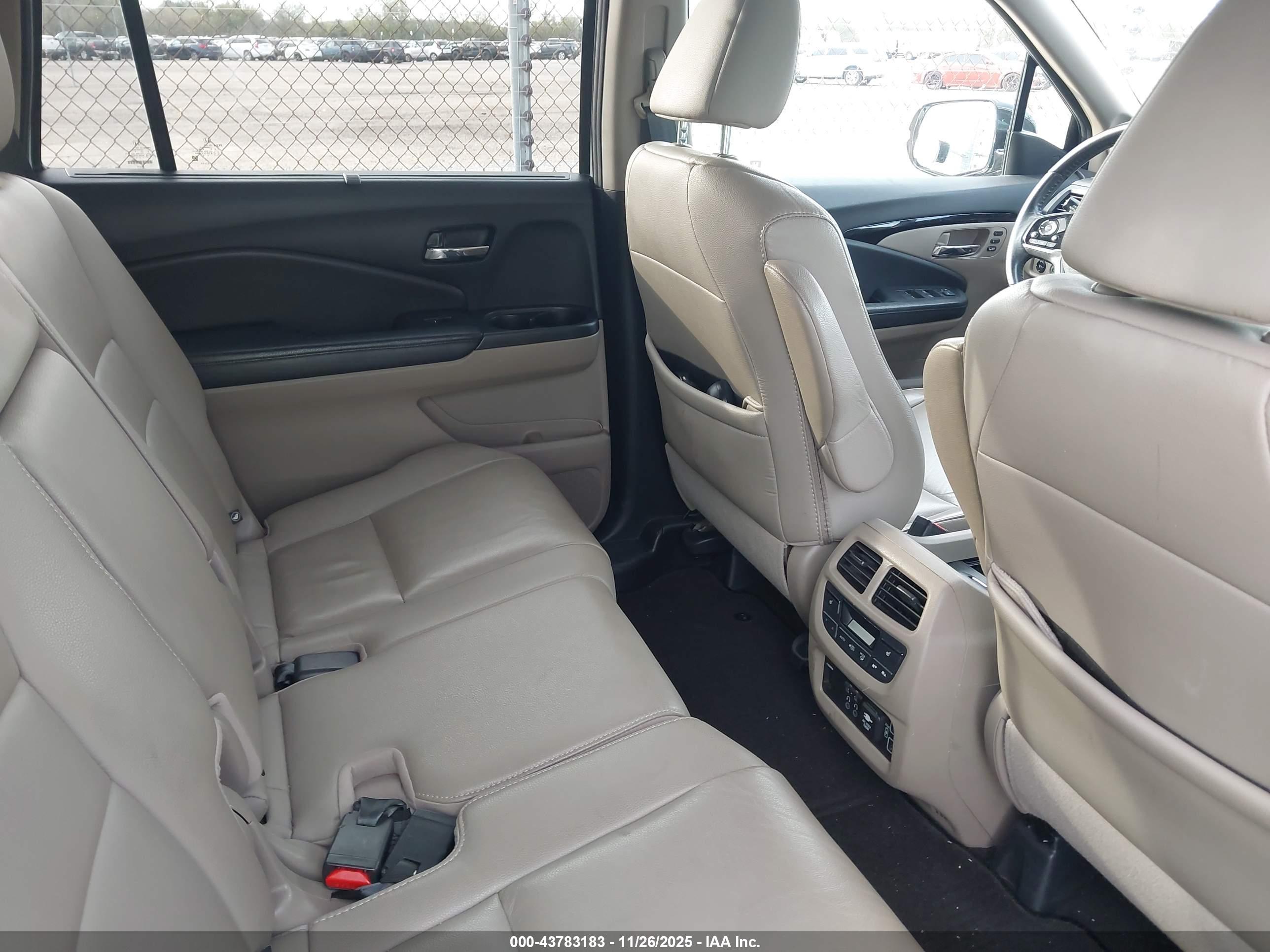 HONDA PILOT image 8