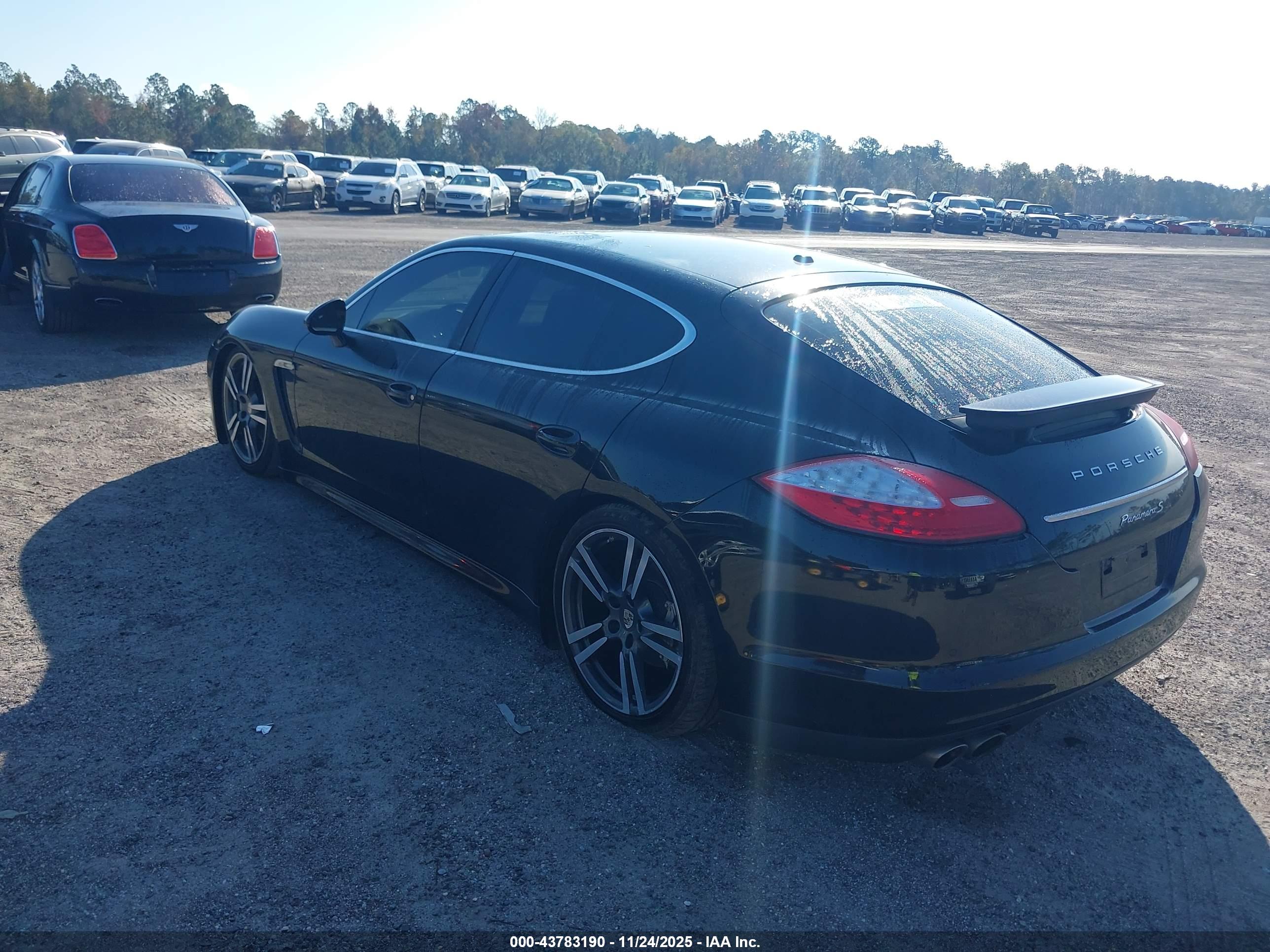 PORSCHE PANAMERA image 3