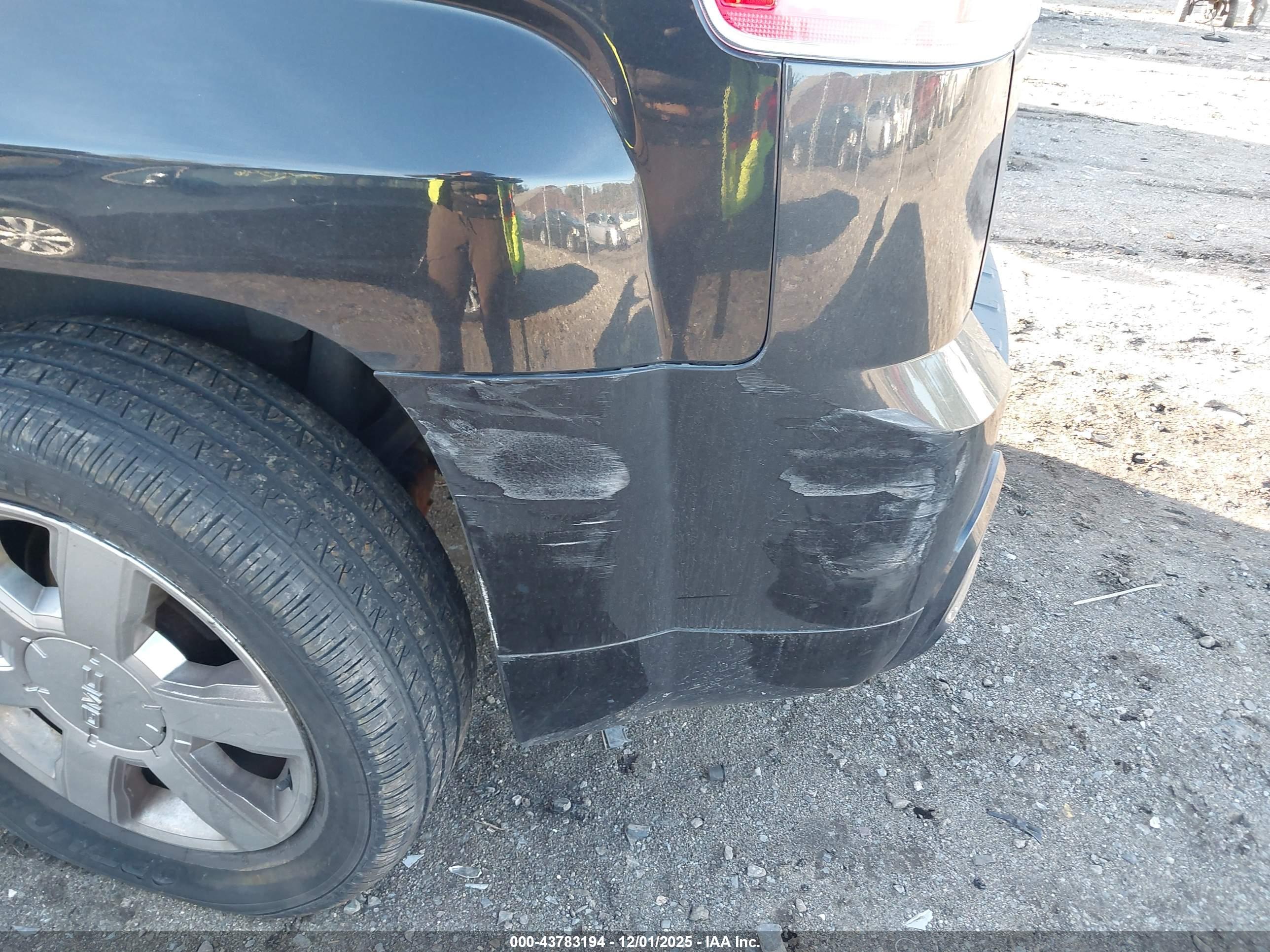 GMC TERRAIN image 6
