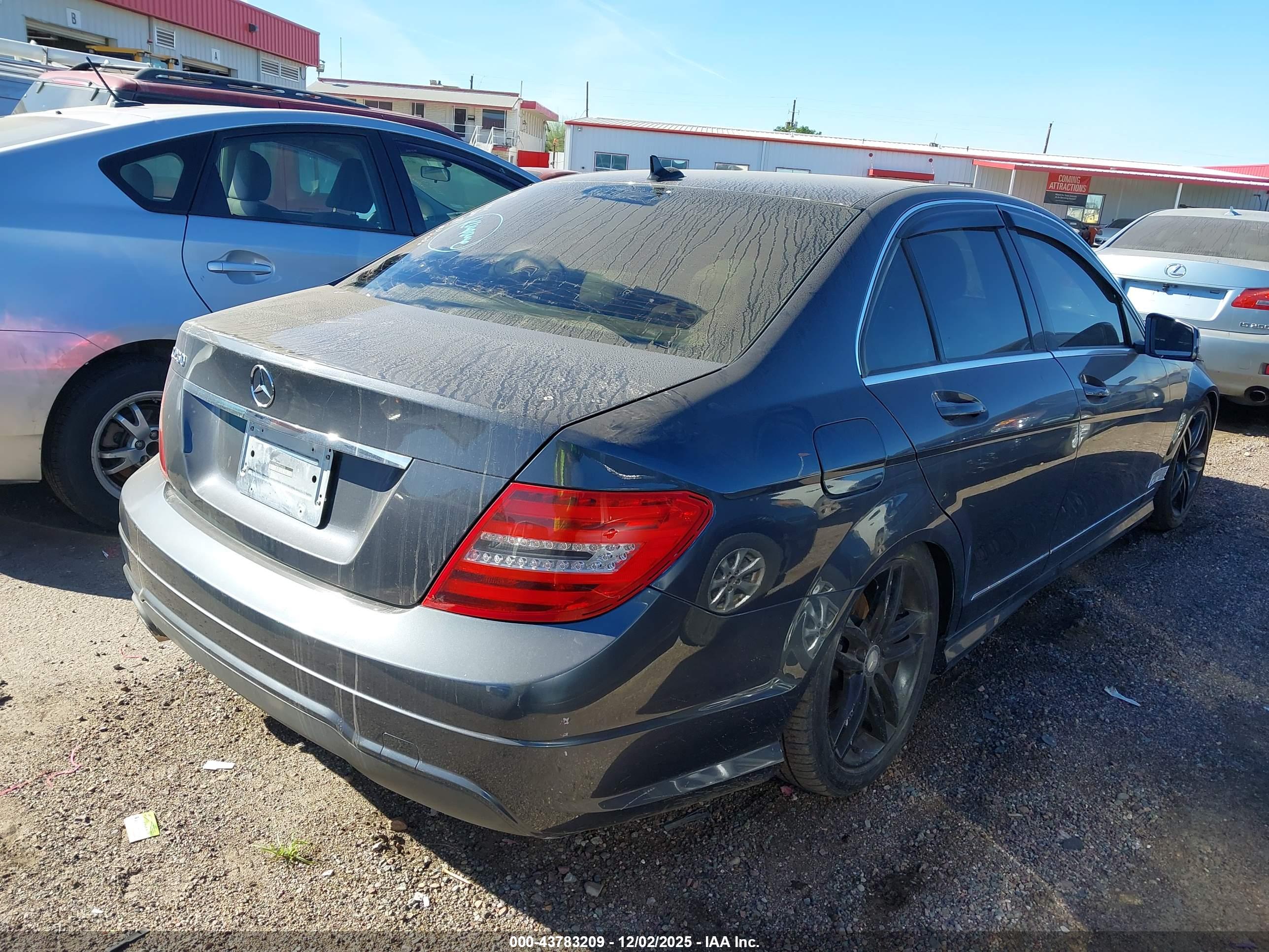 MERCEDES-BENZ C image 4
