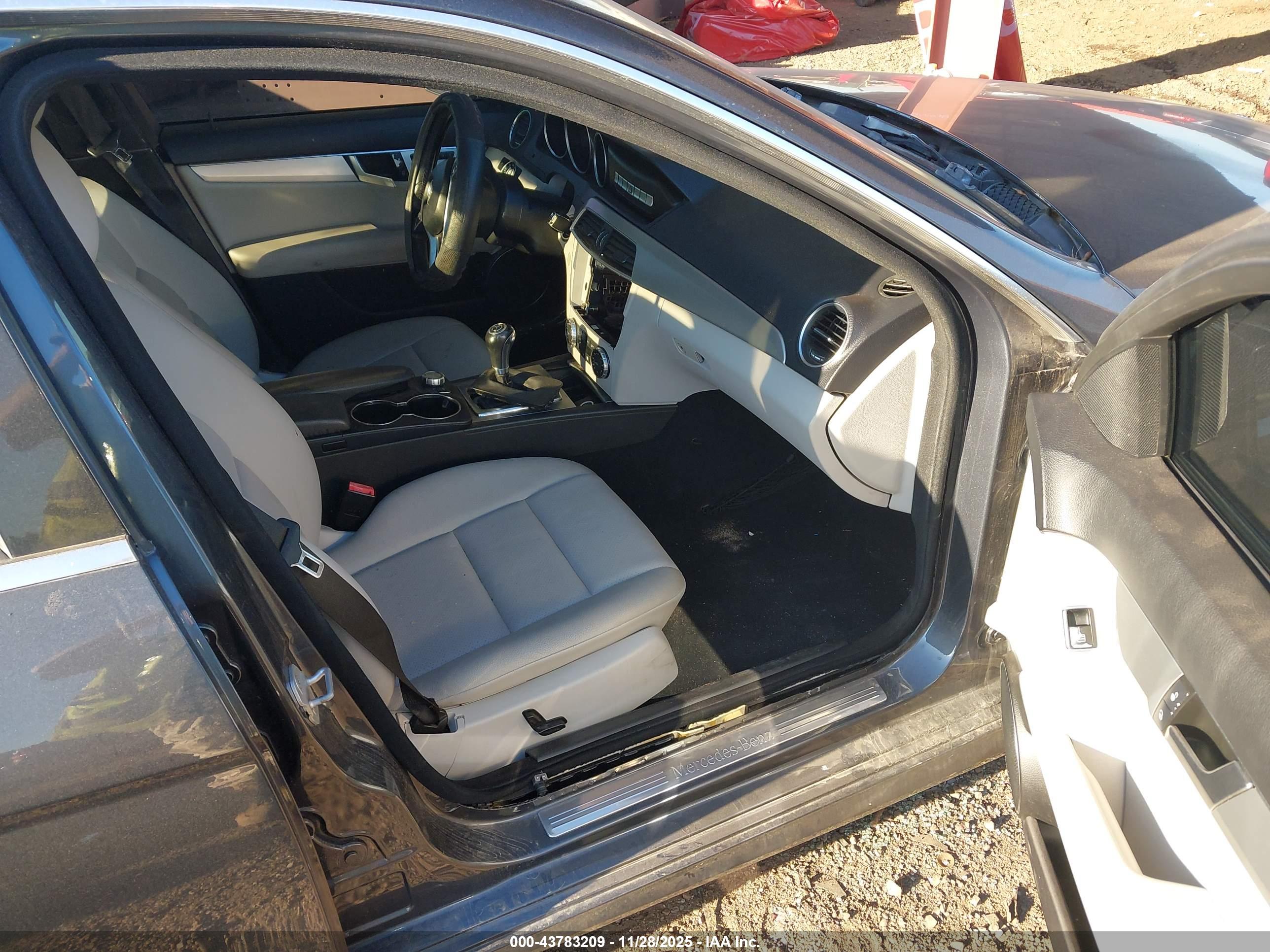 MERCEDES-BENZ C image 5