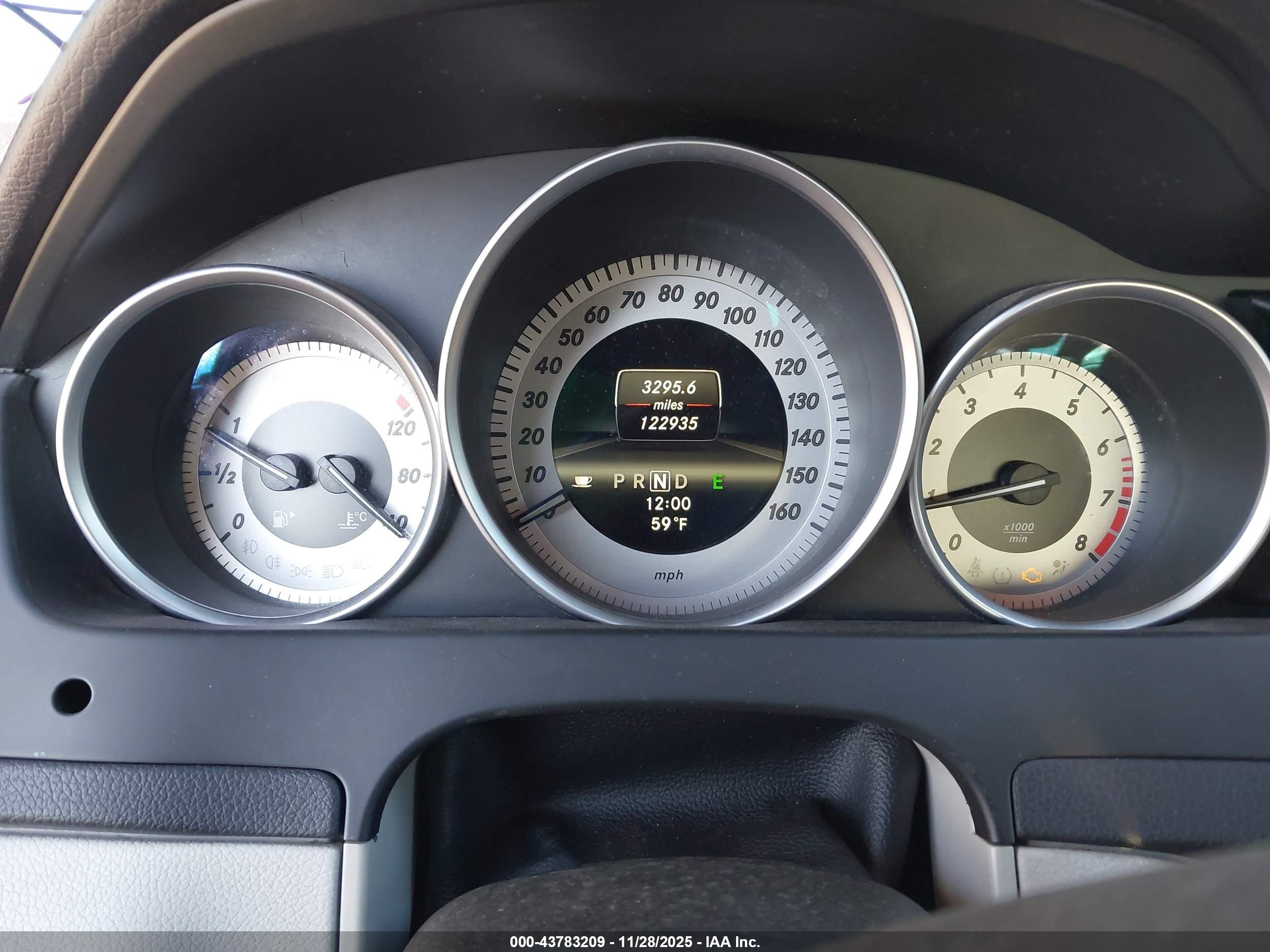 MERCEDES-BENZ C image 7