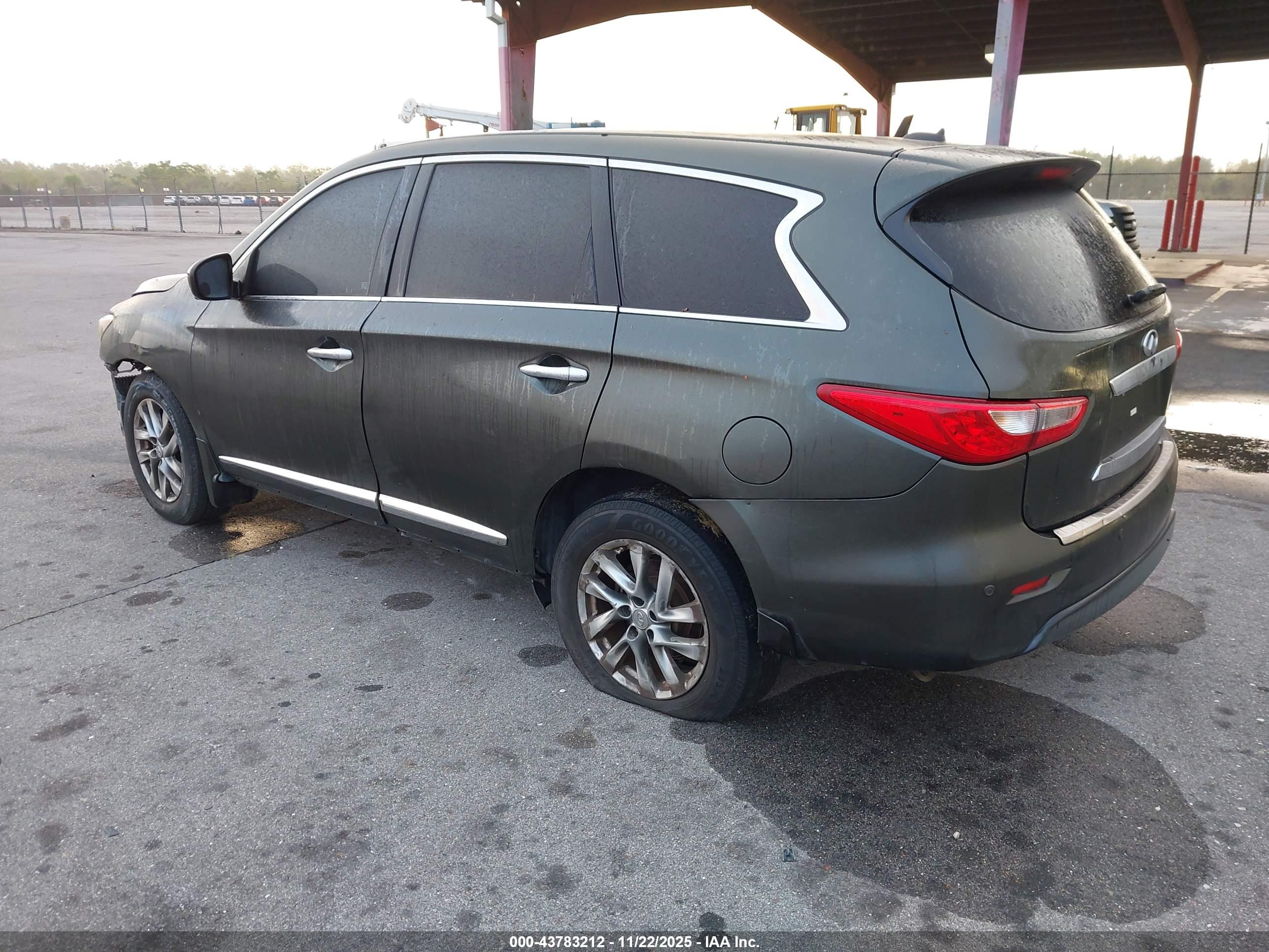 INFINITI JX35 image 3