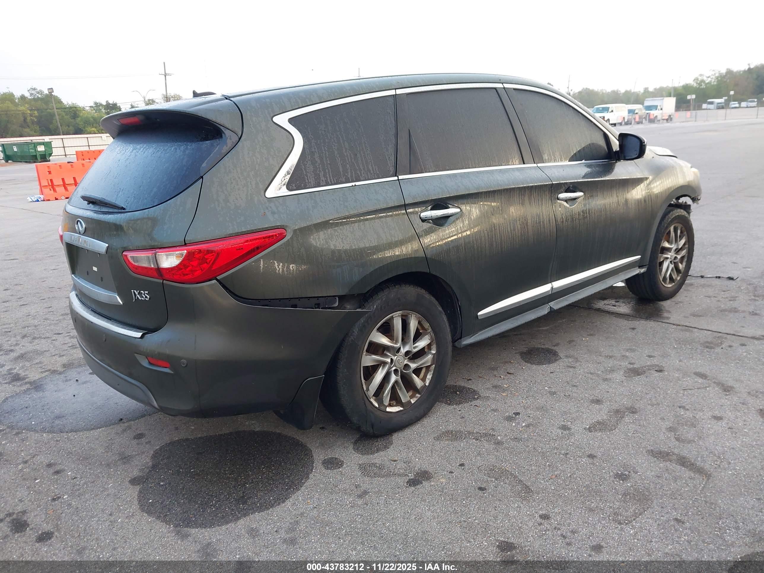 INFINITI JX35 image 4