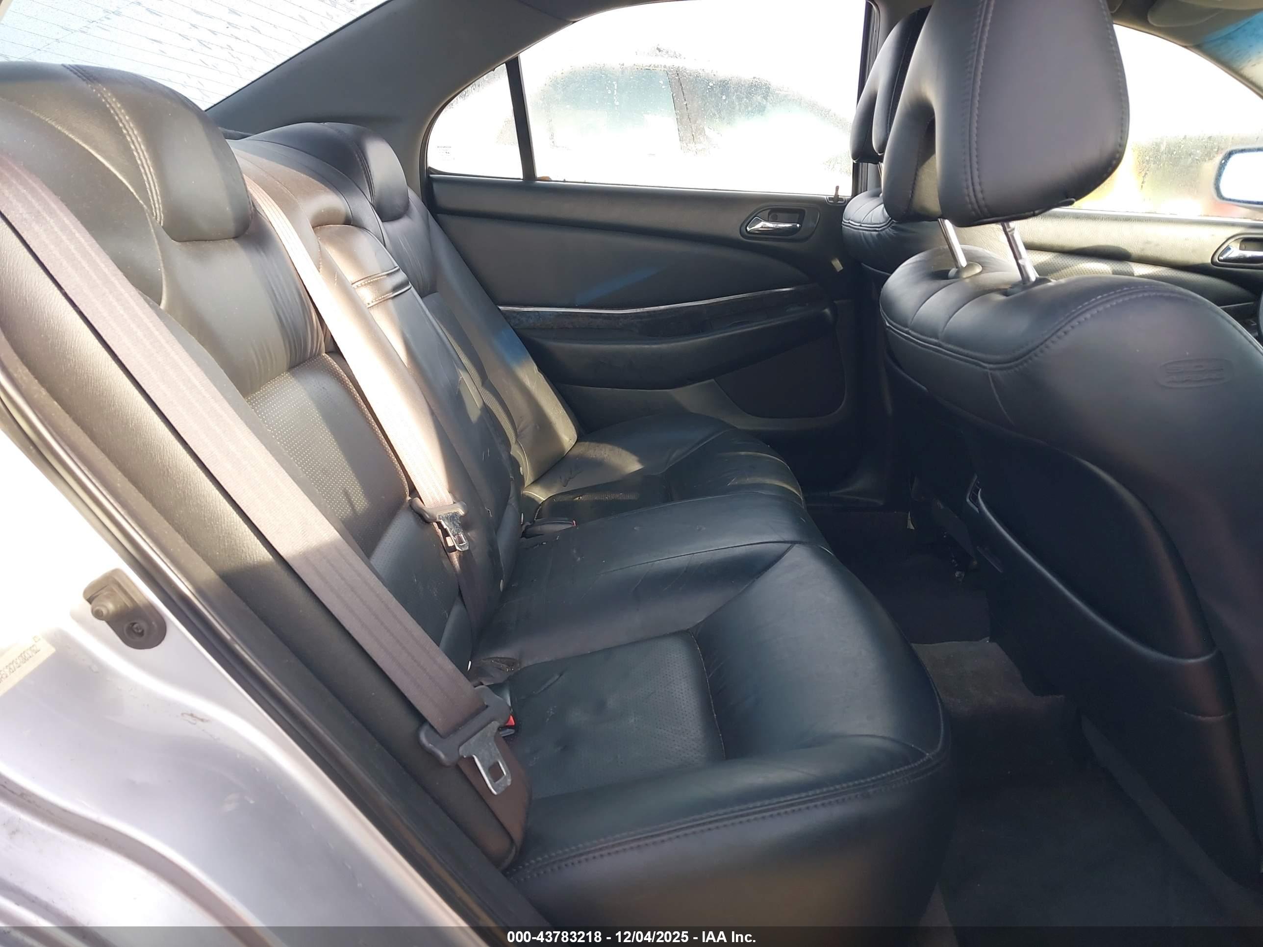 ACURA TL image 8