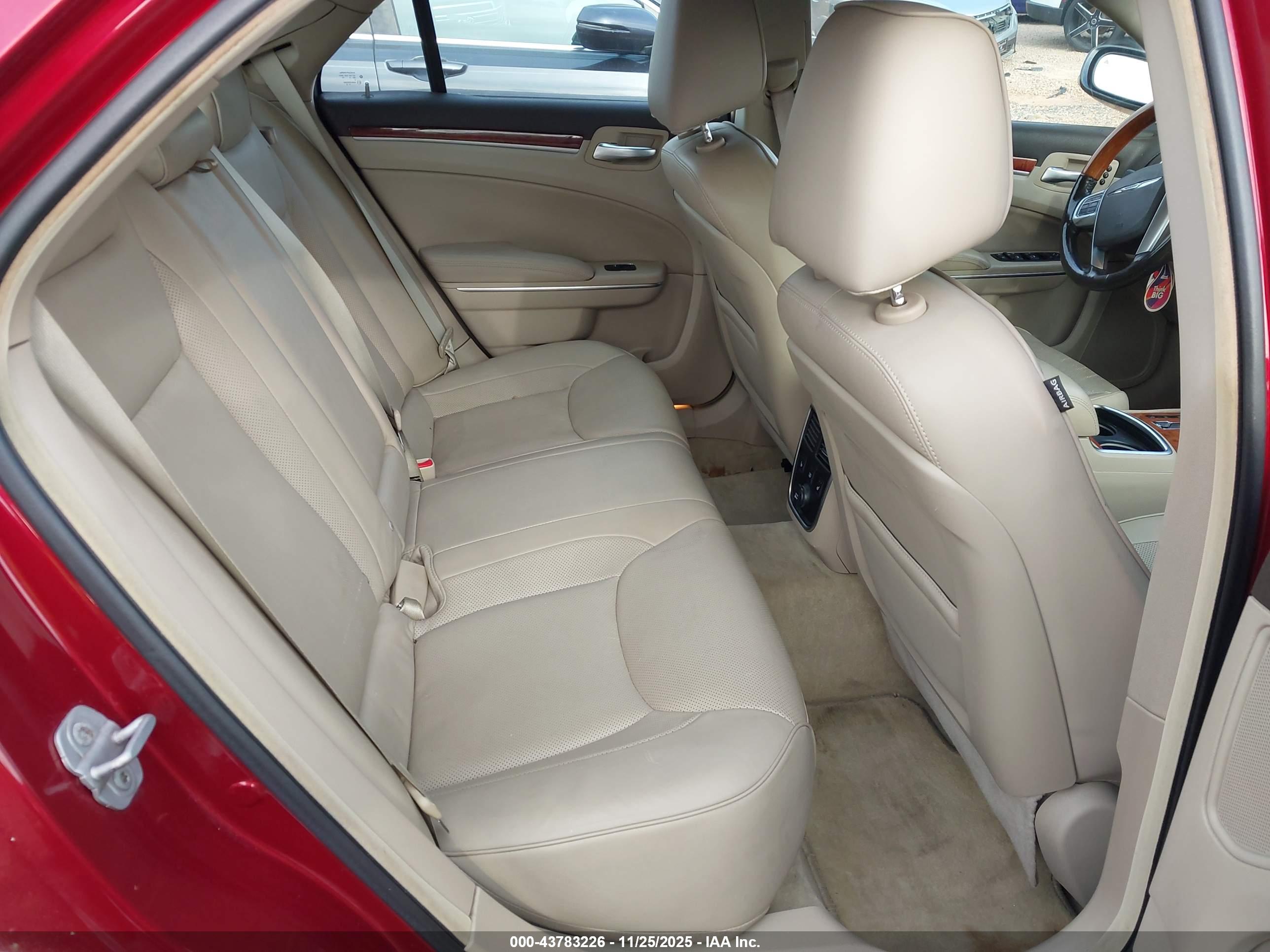 CHRYSLER 300C image 8