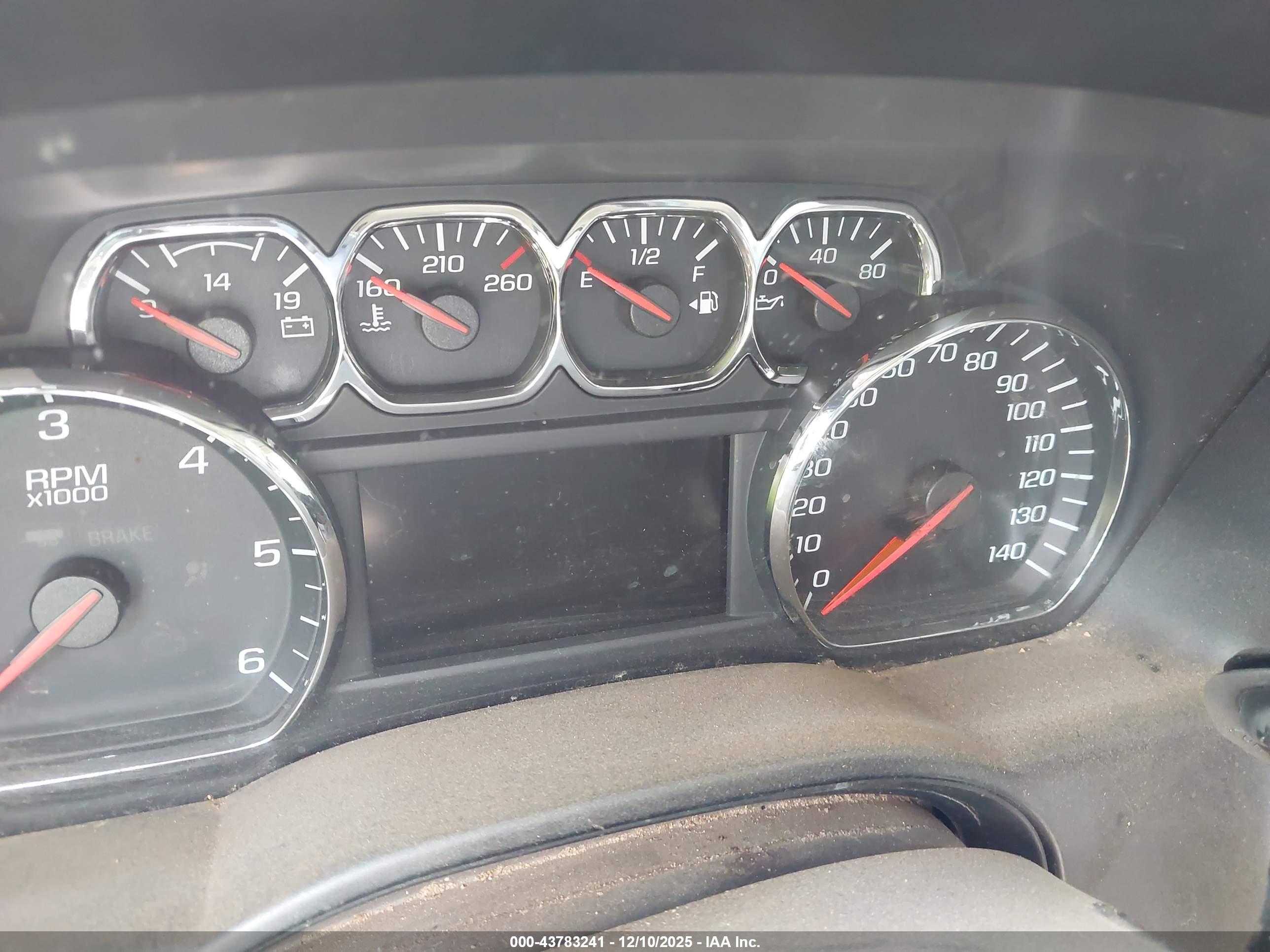 CHEVROLET SILVERADO image 7