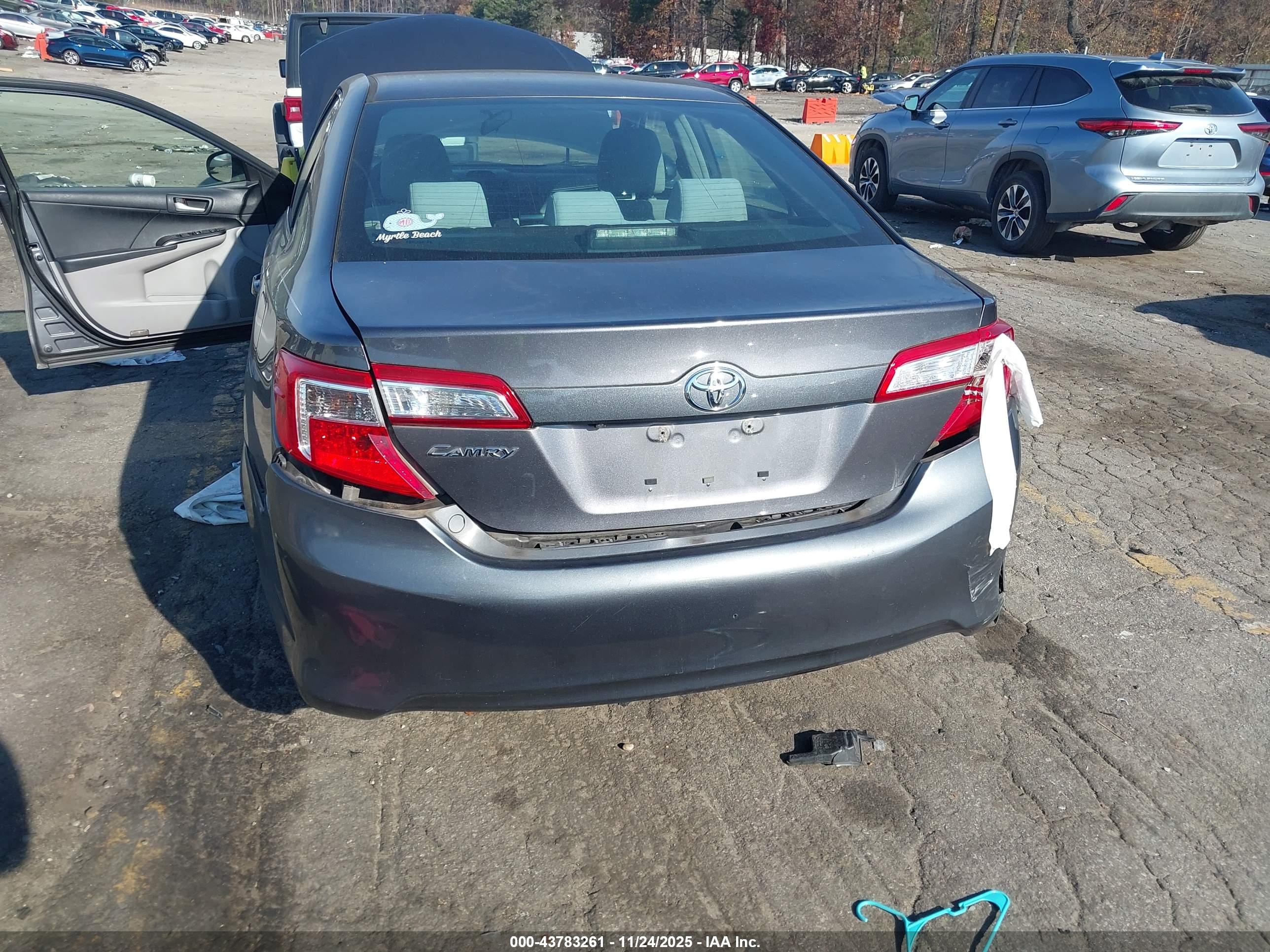 TOYOTA CAMRY image 6