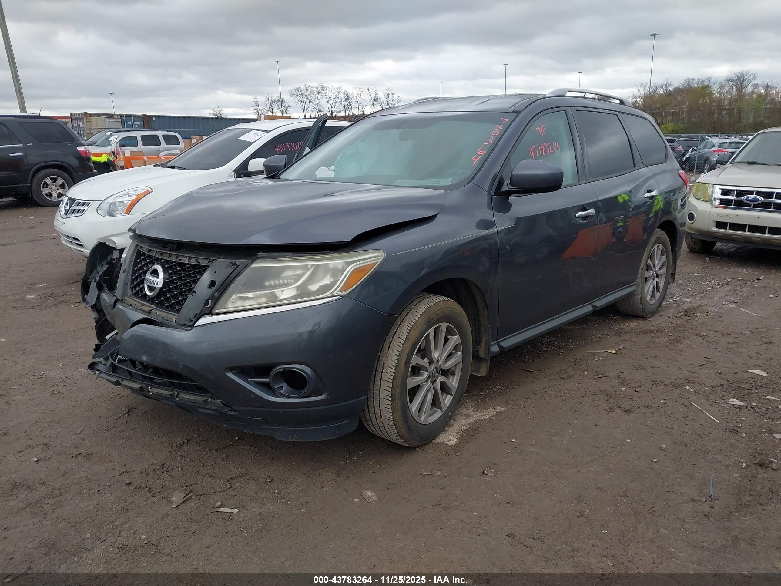 NISSAN PATHFINDER image 2