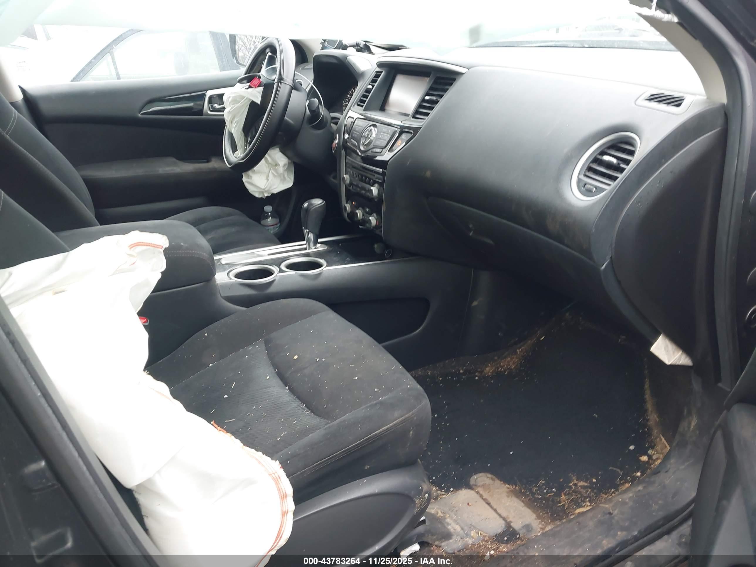 NISSAN PATHFINDER image 5