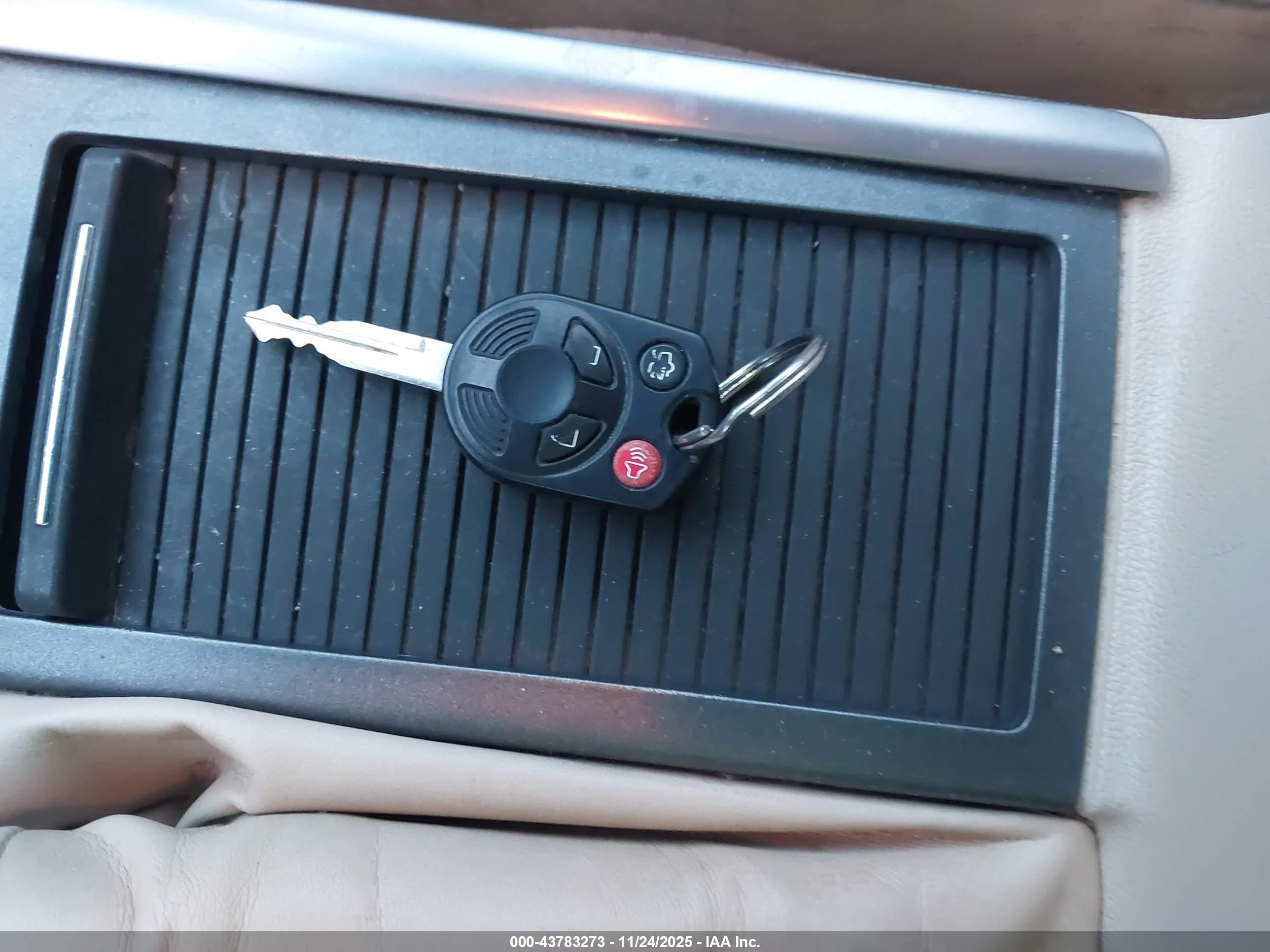 LINCOLN MKZ image 11