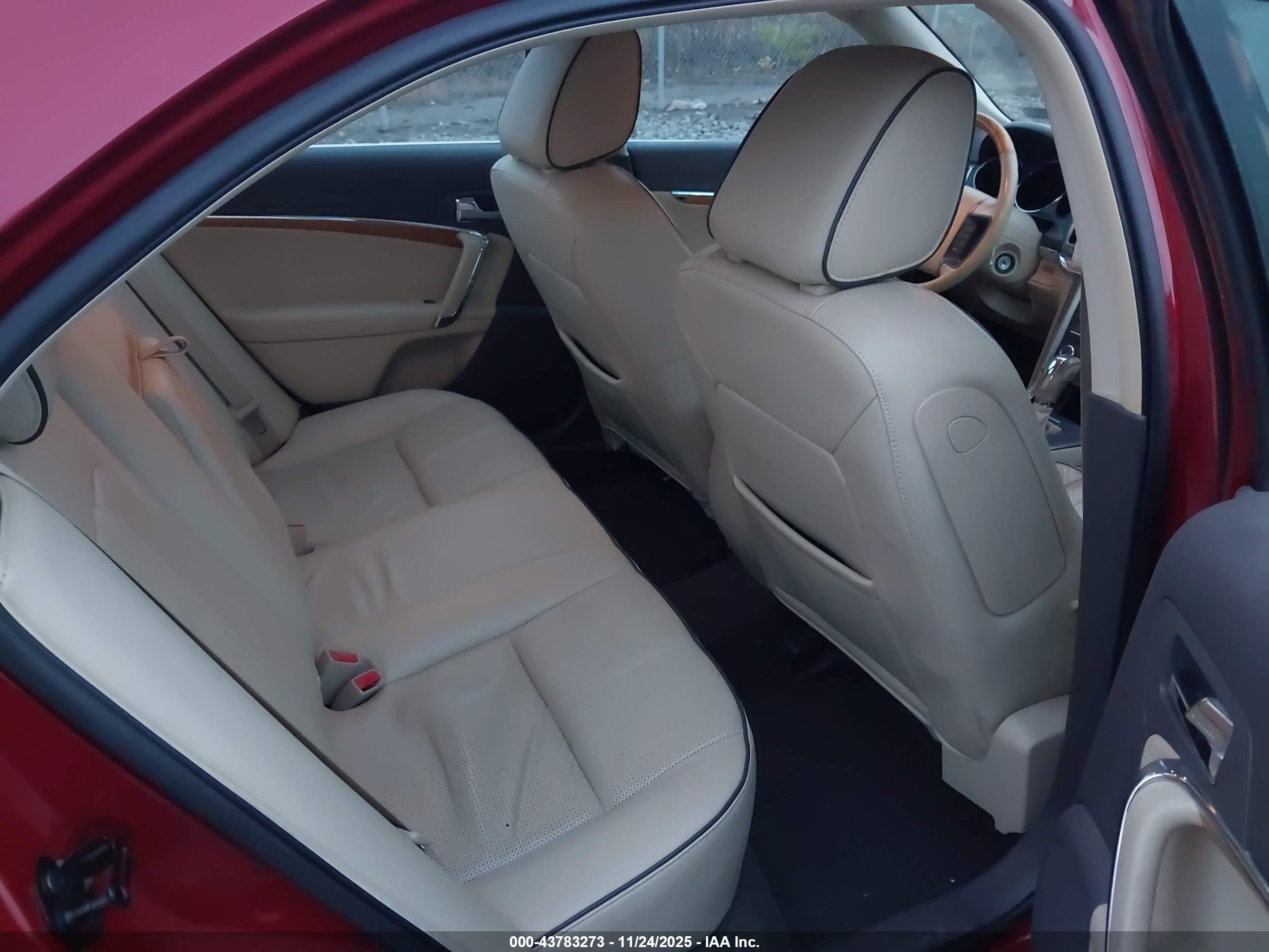 LINCOLN MKZ image 8