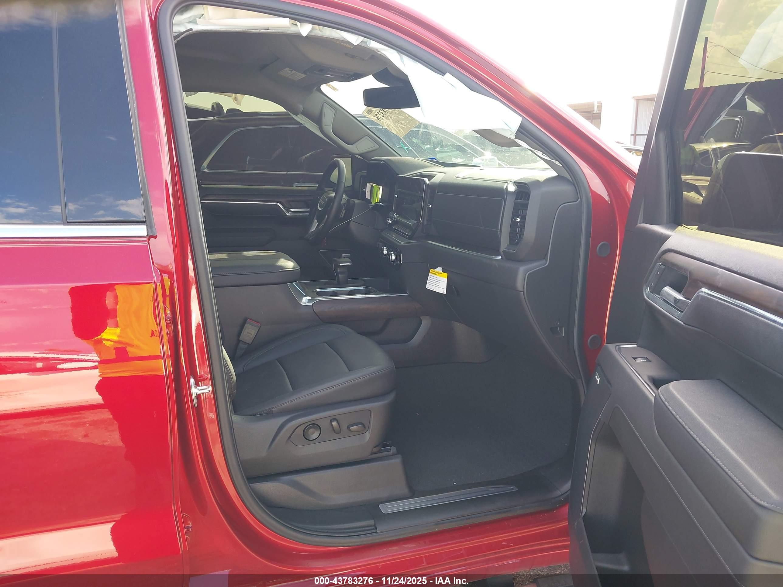 GMC SIERRA image 5