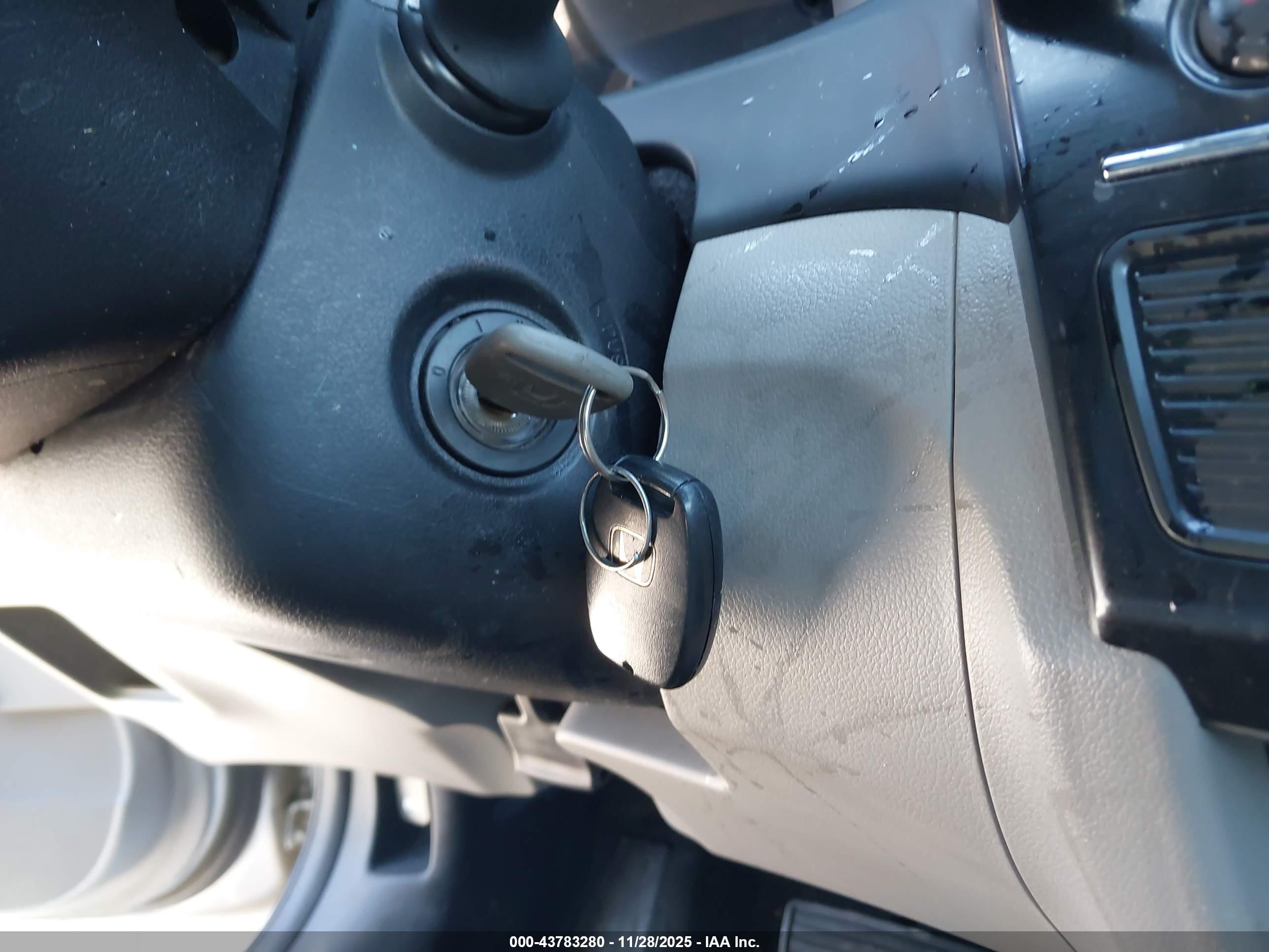 HONDA CIVIC image 11