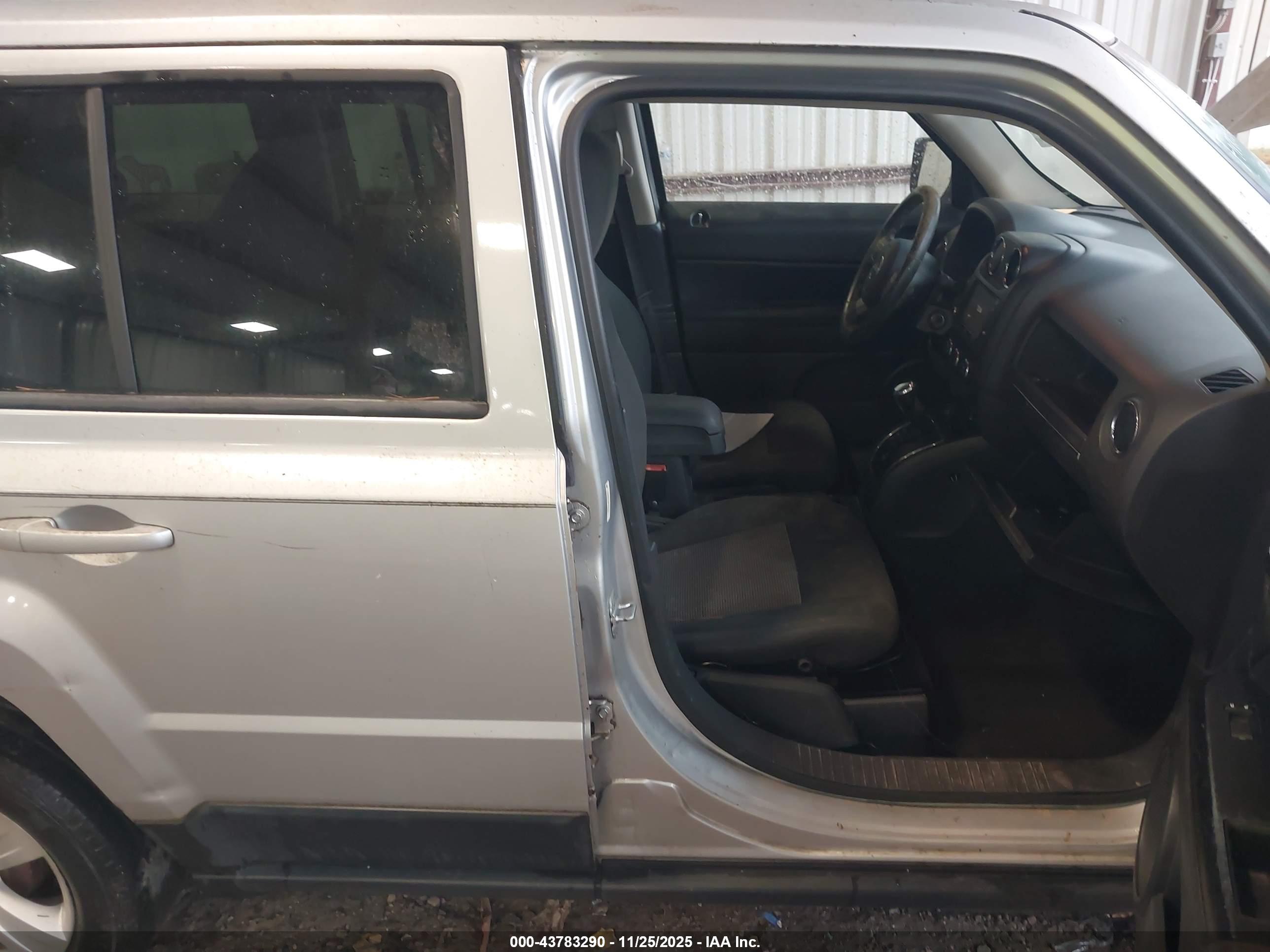JEEP PATRIOT image 5