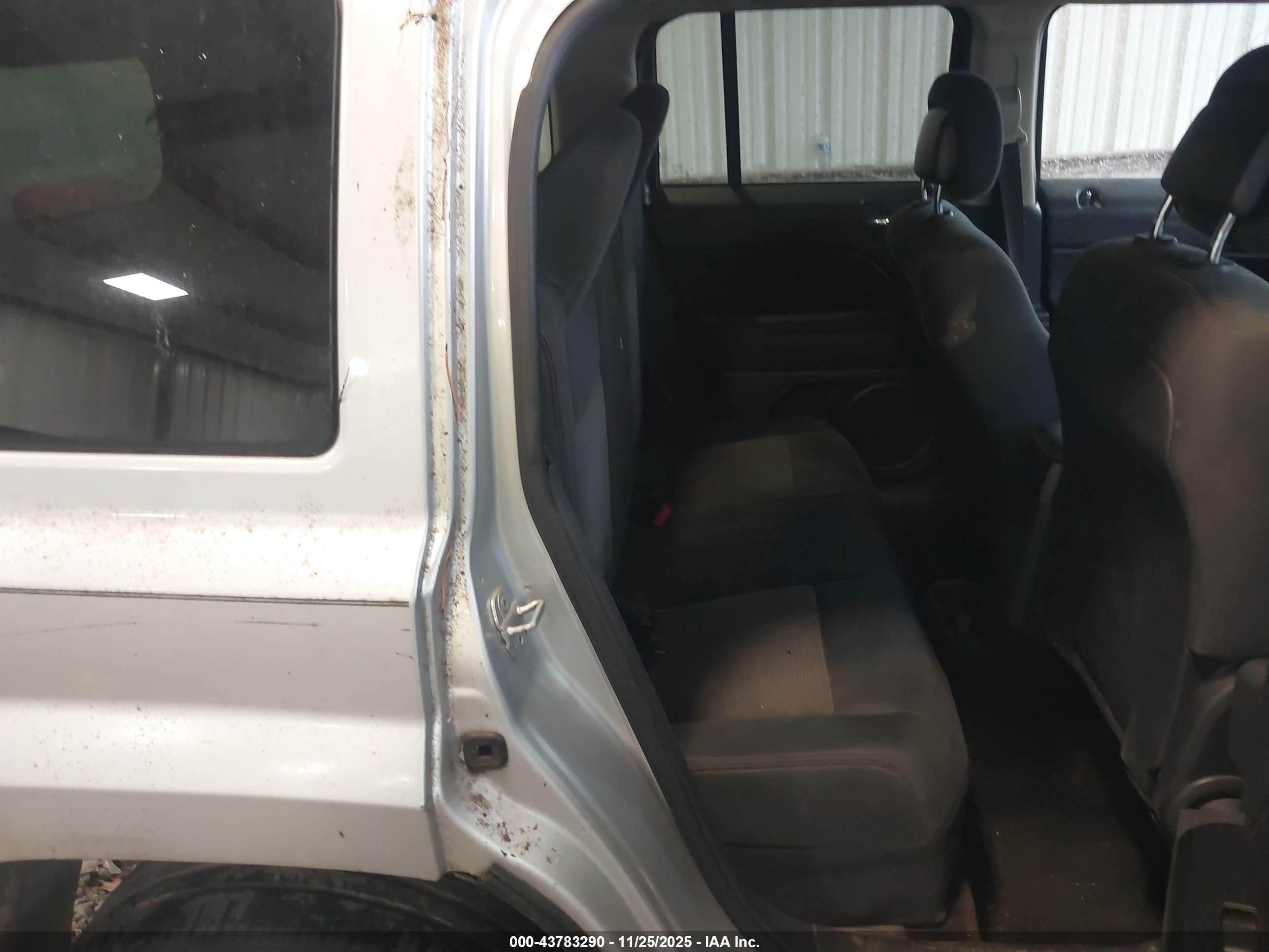 JEEP PATRIOT image 8