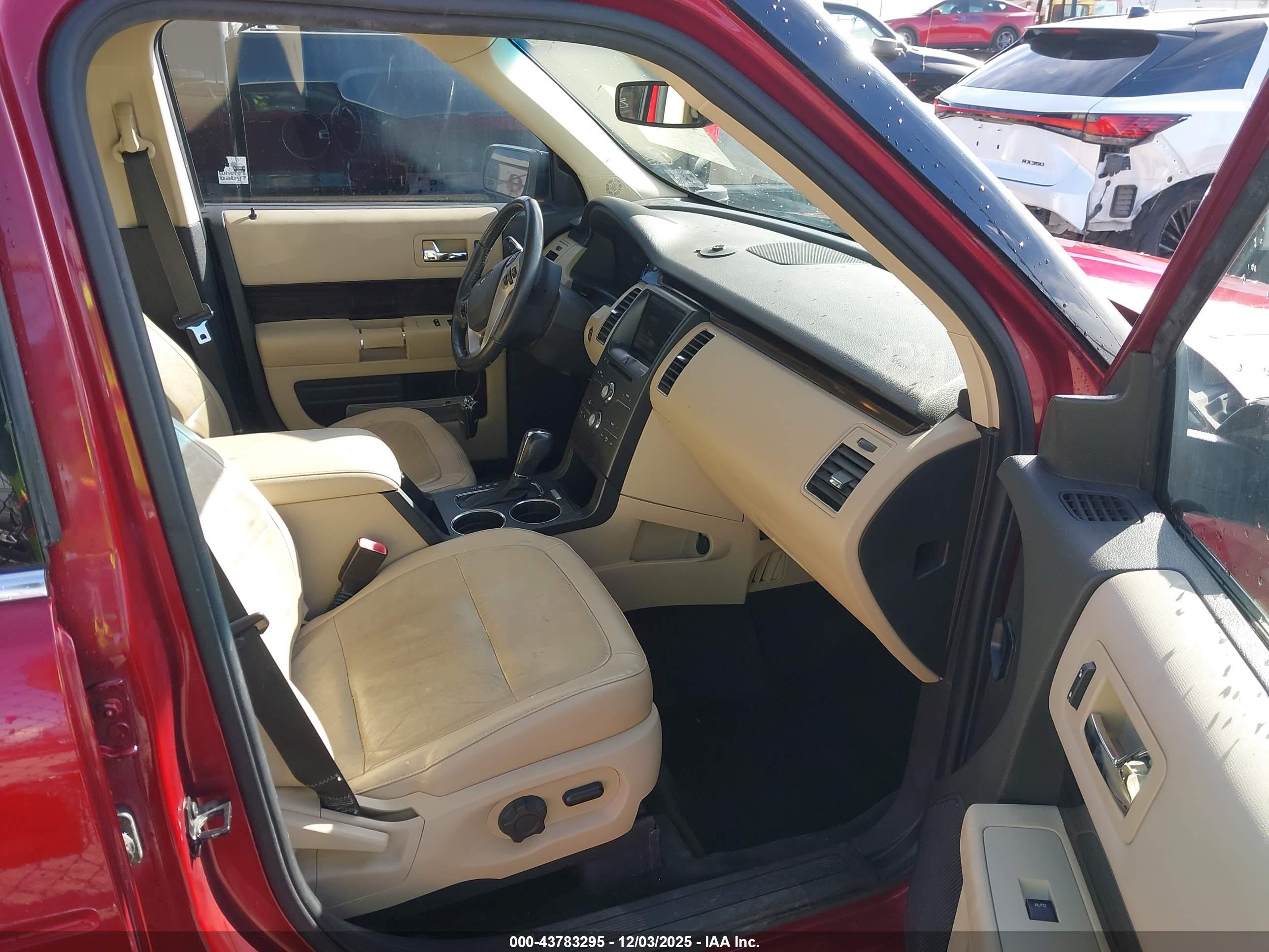 FORD FLEX image 5