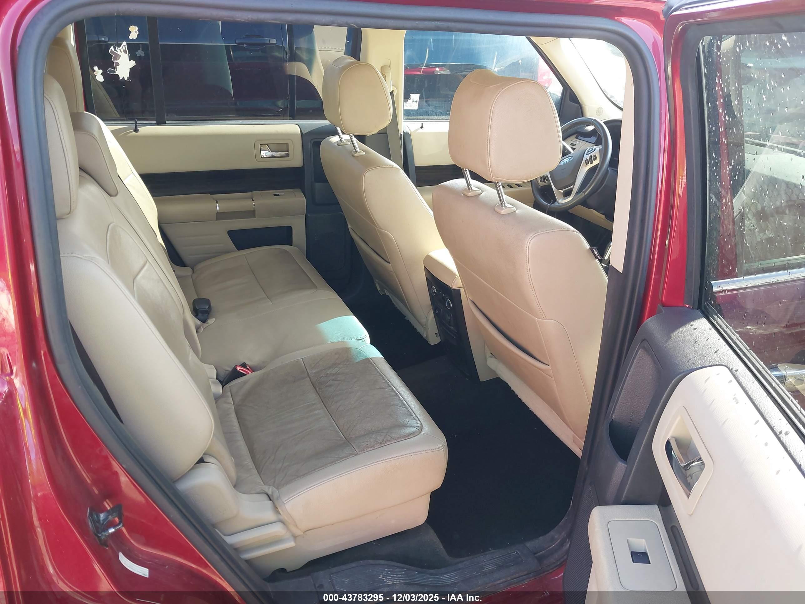 FORD FLEX image 8
