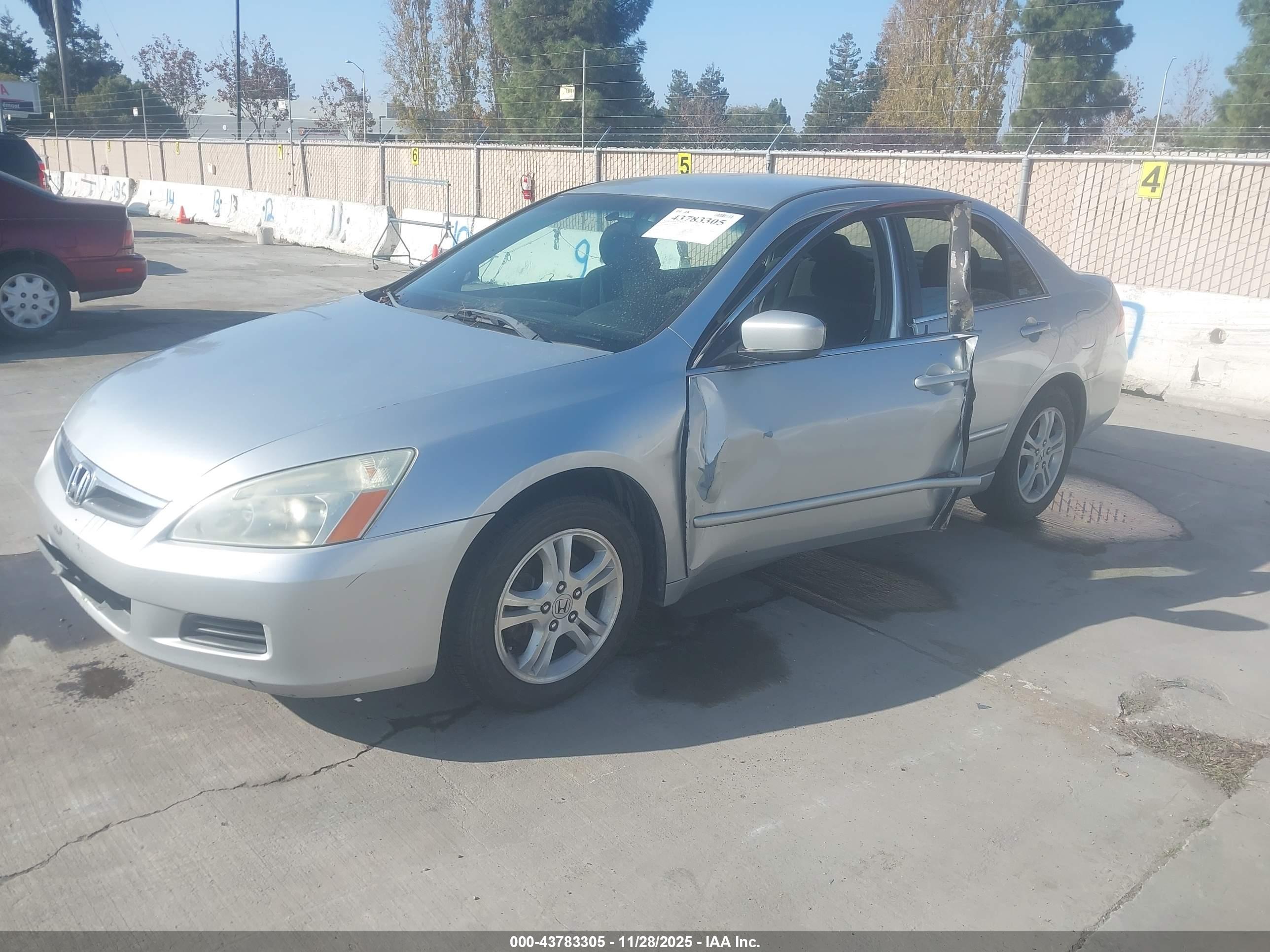 HONDA ACCORD image 2