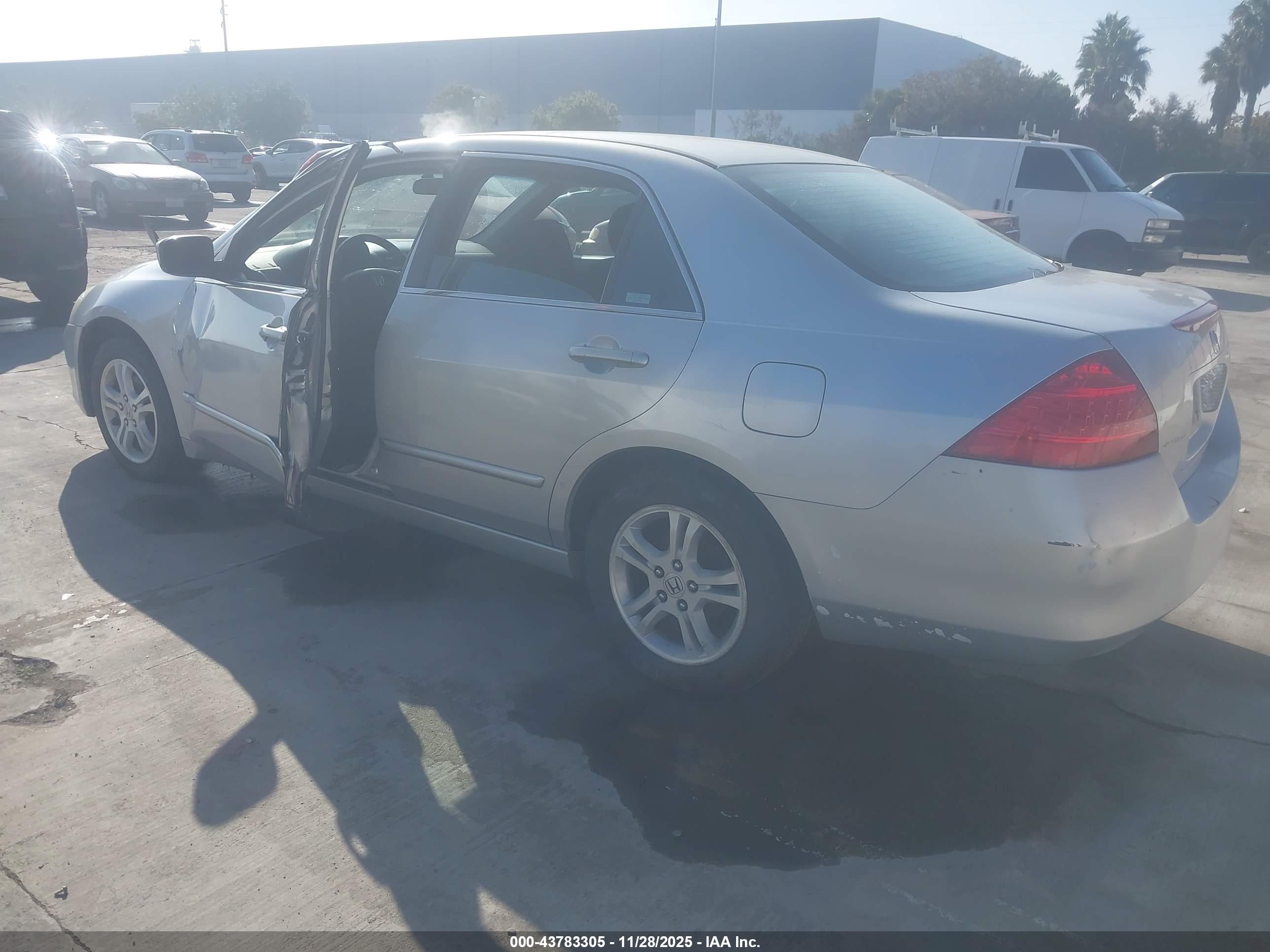 HONDA ACCORD image 3